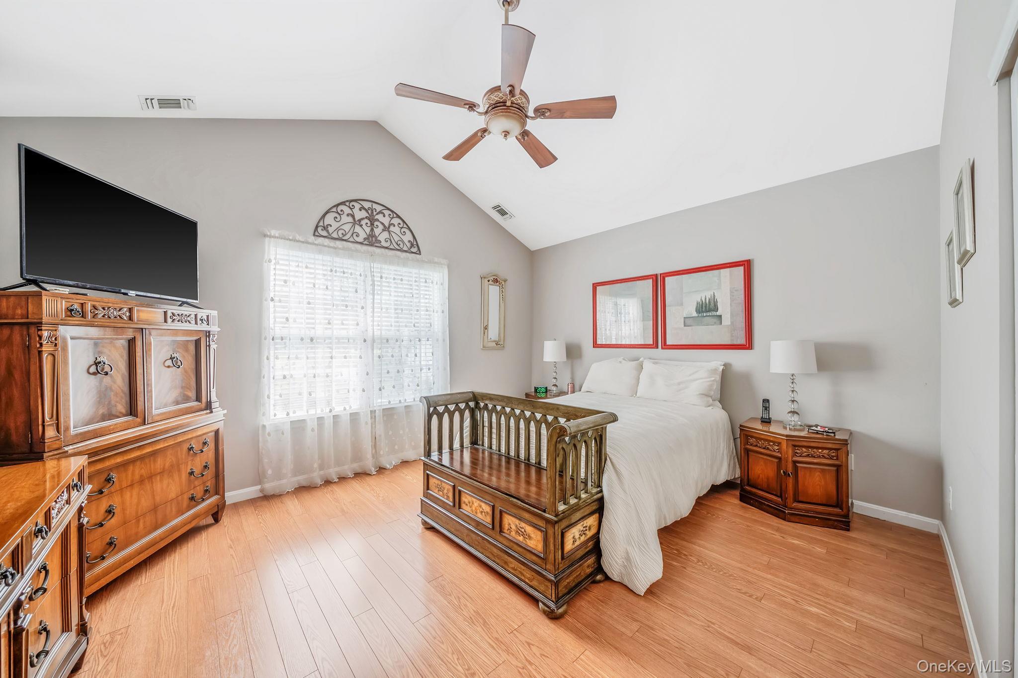 Single Family Madison Circle Suffolk County, NY 11953, MLS-1037203-17