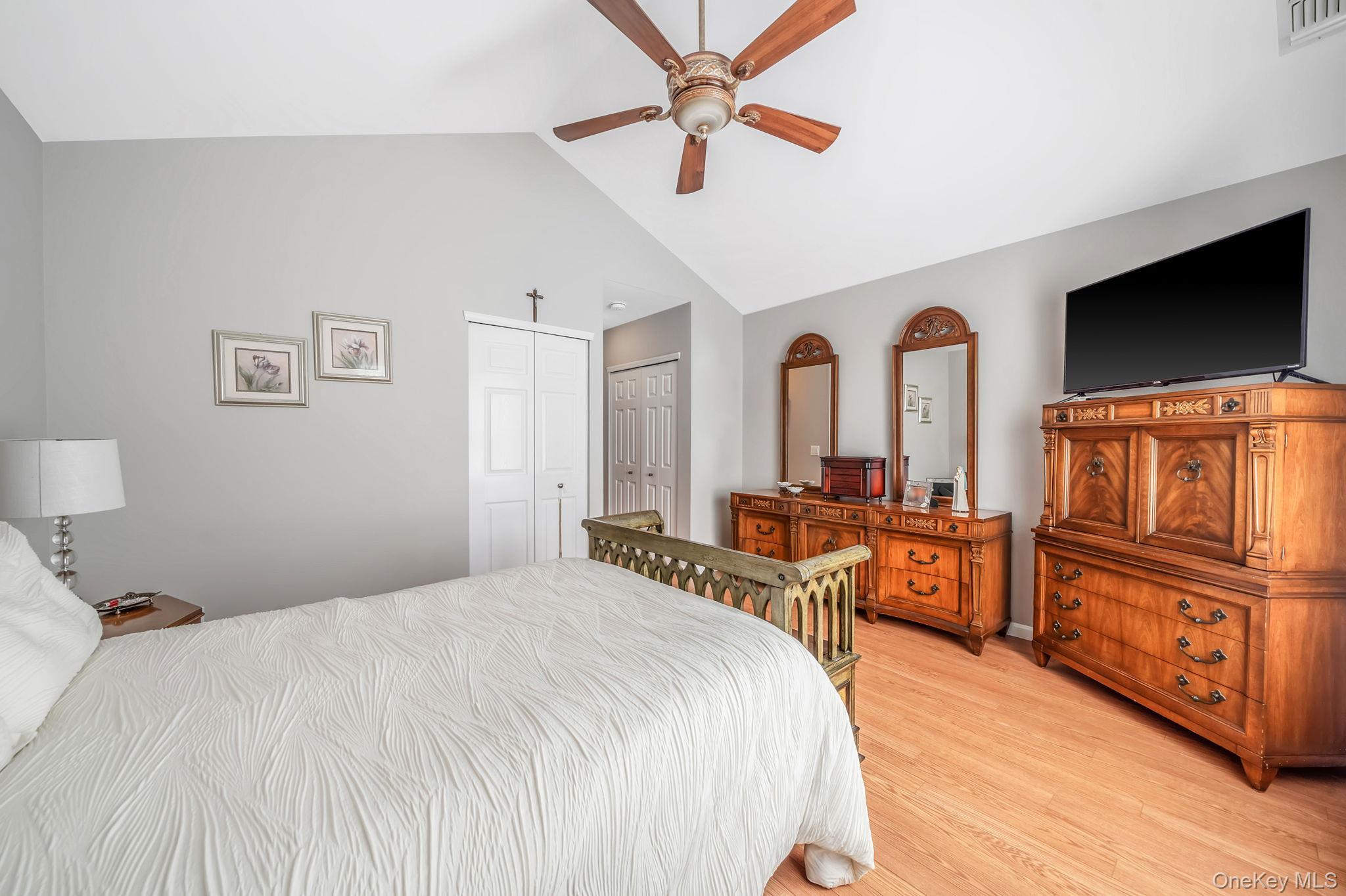 Single Family Madison Circle Suffolk County, NY 11953, MLS-1037203-18