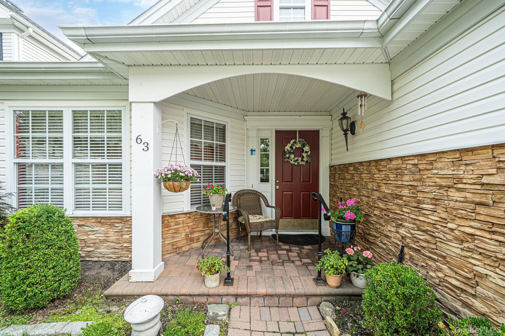 Single Family Madison Circle Suffolk County, NY 11953, MLS-1037203-2
