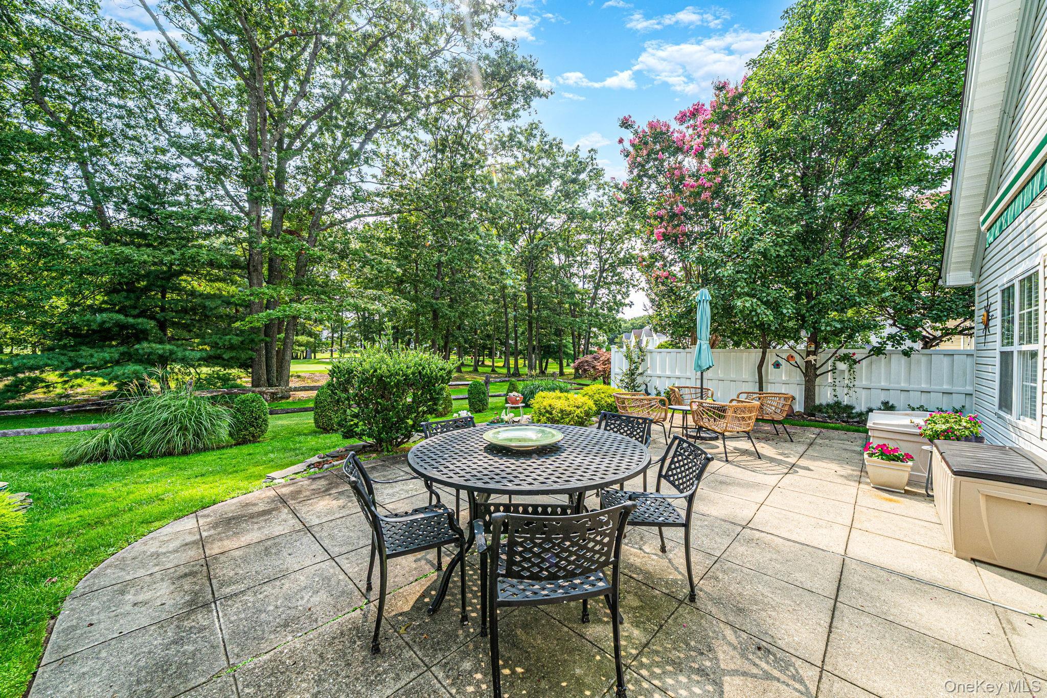 Single Family Madison Circle Suffolk County, NY 11953, MLS-1037203-26