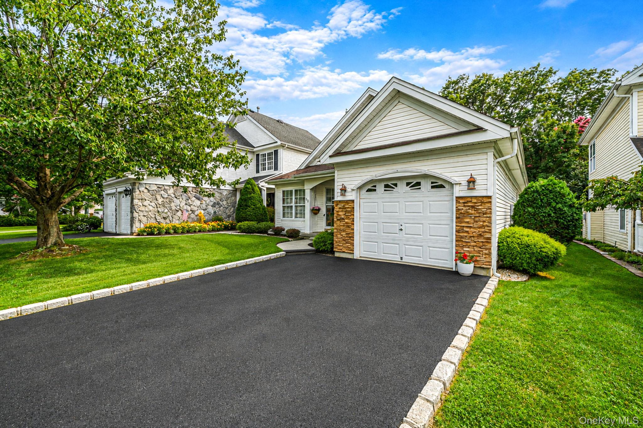 Single Family Madison Circle Suffolk County, NY 11953, MLS-1037203-3
