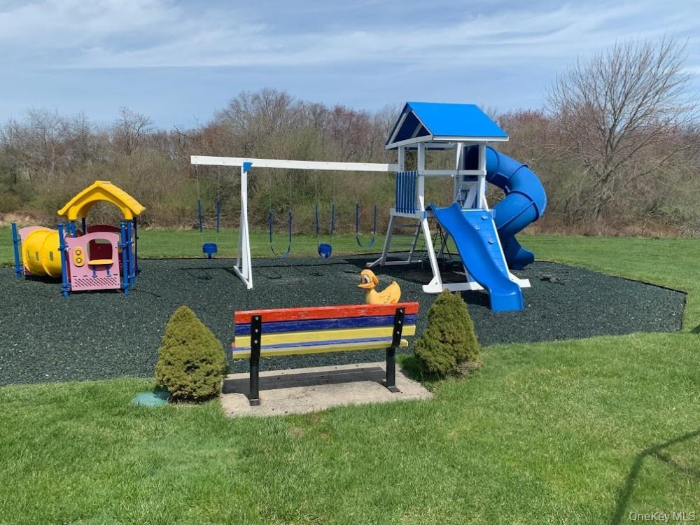 Single Family Madison Circle  Suffolk County, NY 11953, MLS-1037203-40