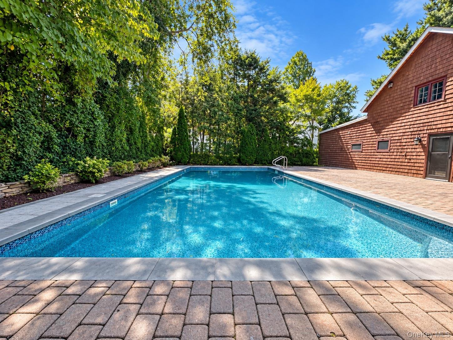 Single Family E Williston Avenue  Nassau County, NY 11596, MLS-1037209-25