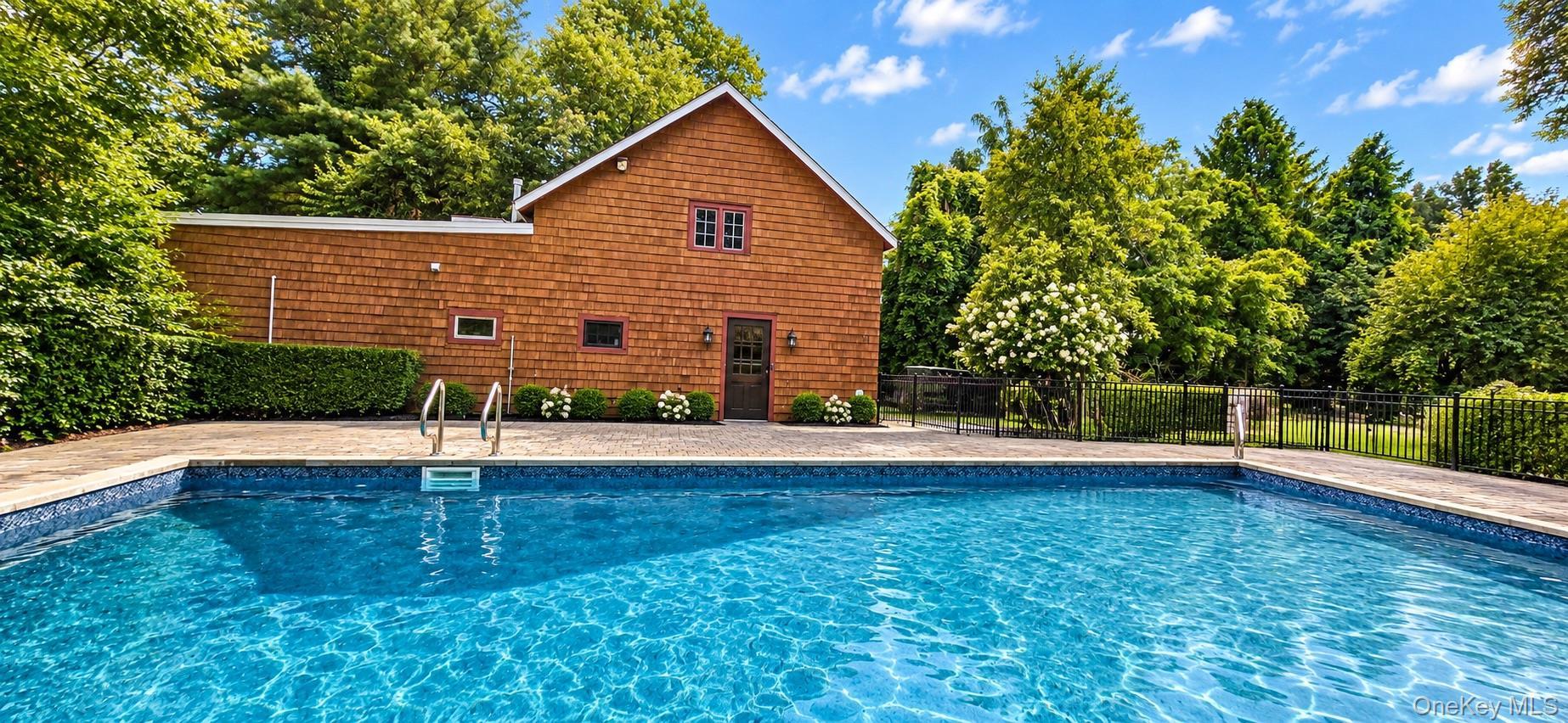 Single Family E Williston Avenue  Nassau County, NY 11596, MLS-1037209-26