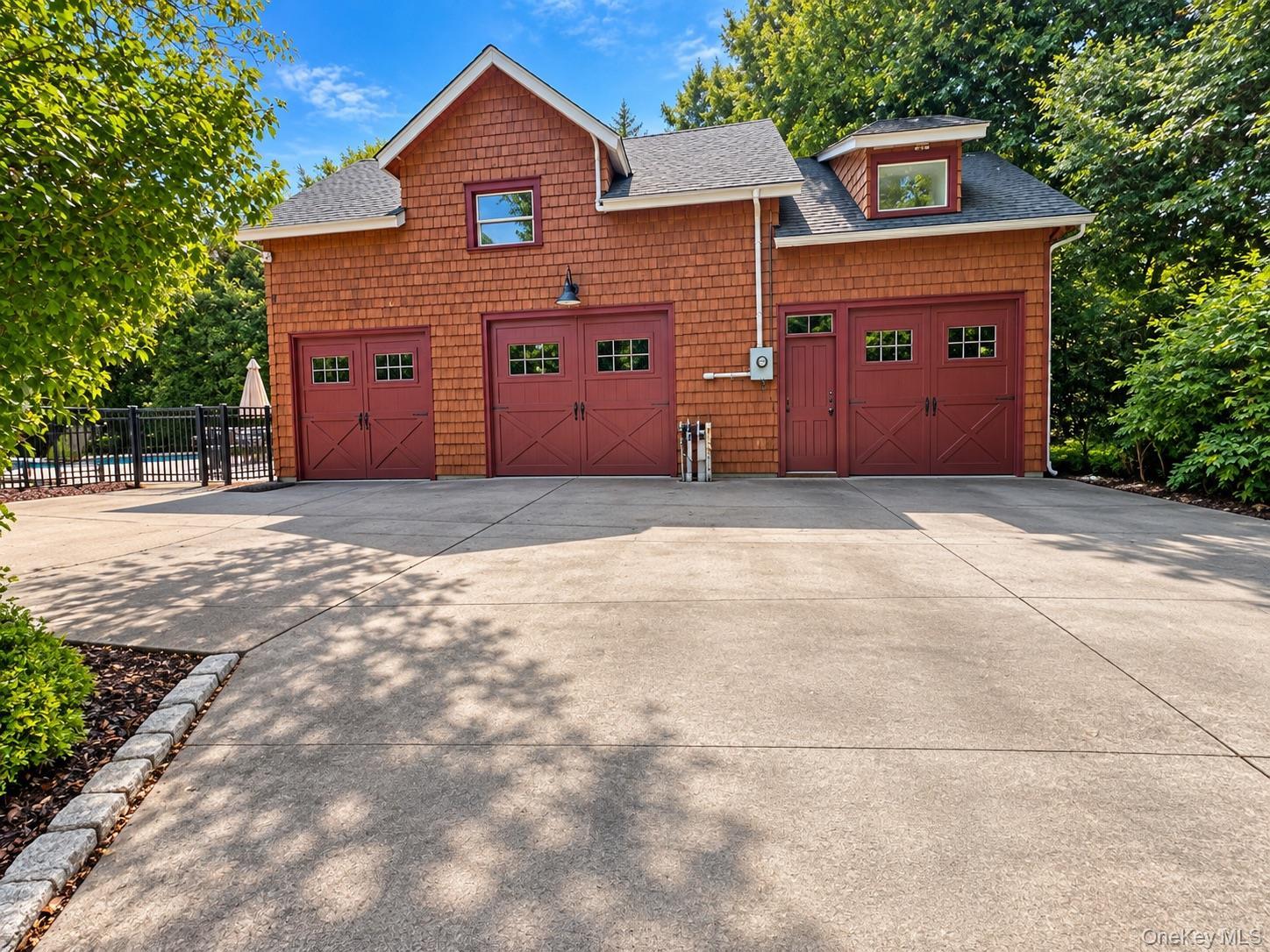 Single Family E Williston Avenue  Nassau County, NY 11596, MLS-1037209-29
