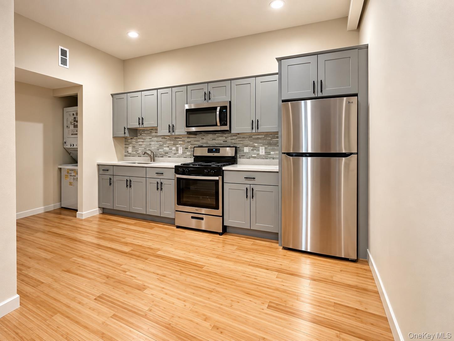 Single Family E Williston Avenue  Nassau County, NY 11596, MLS-1037209-34