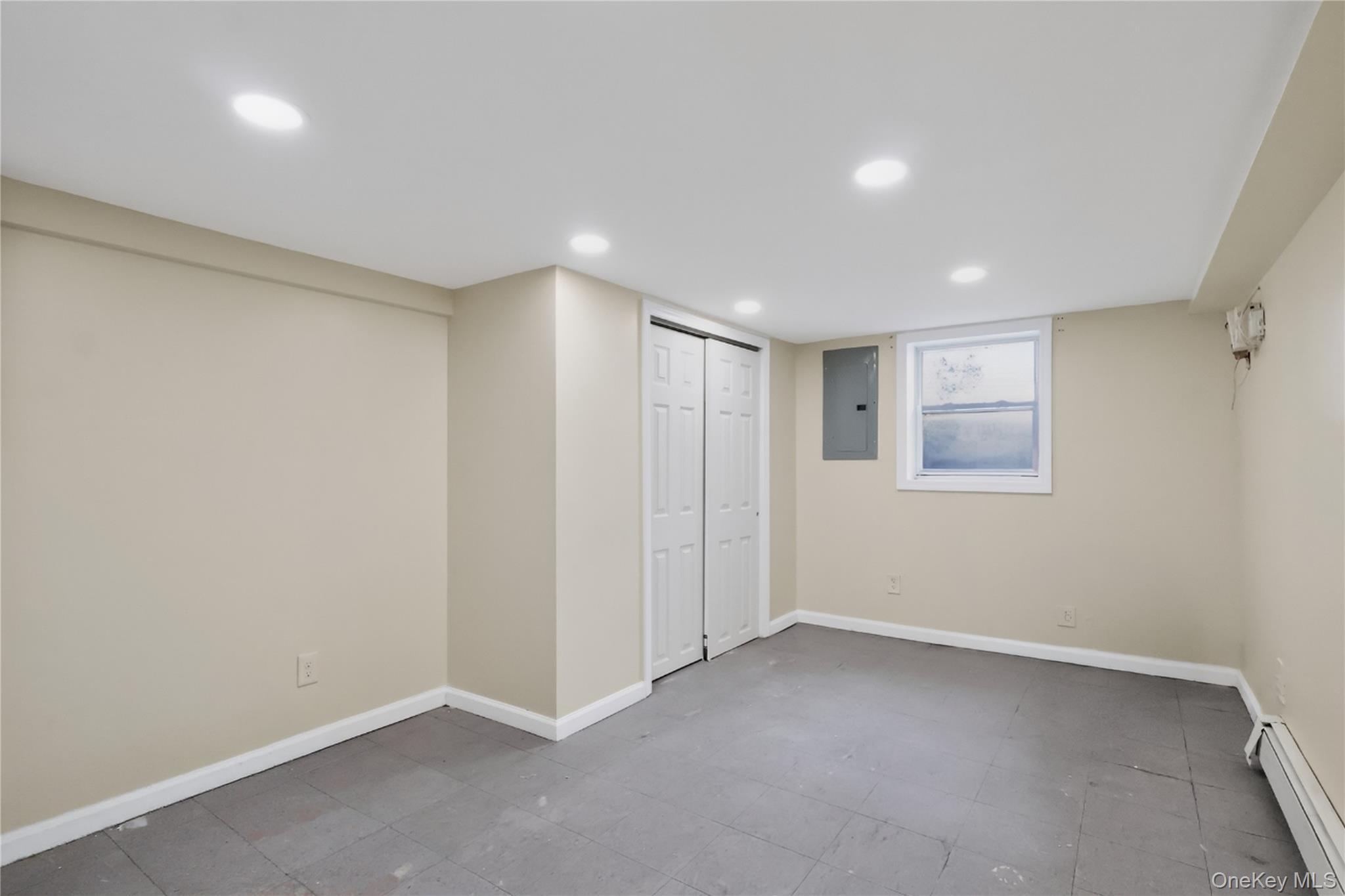Single Family Peckham Avenue Suffolk County, NY 11751, MLS-1037226-11