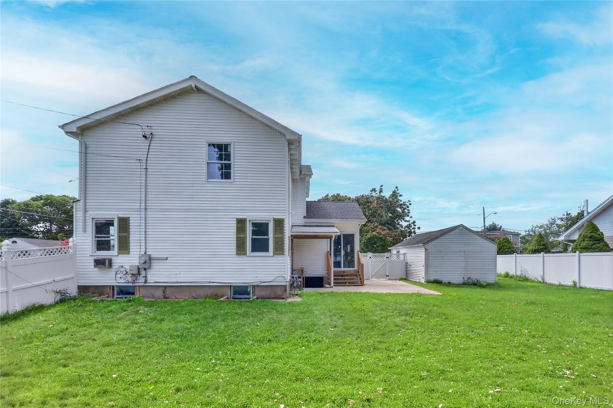 Single Family Peckham Avenue Suffolk County, NY 11751, MLS-1037226-14