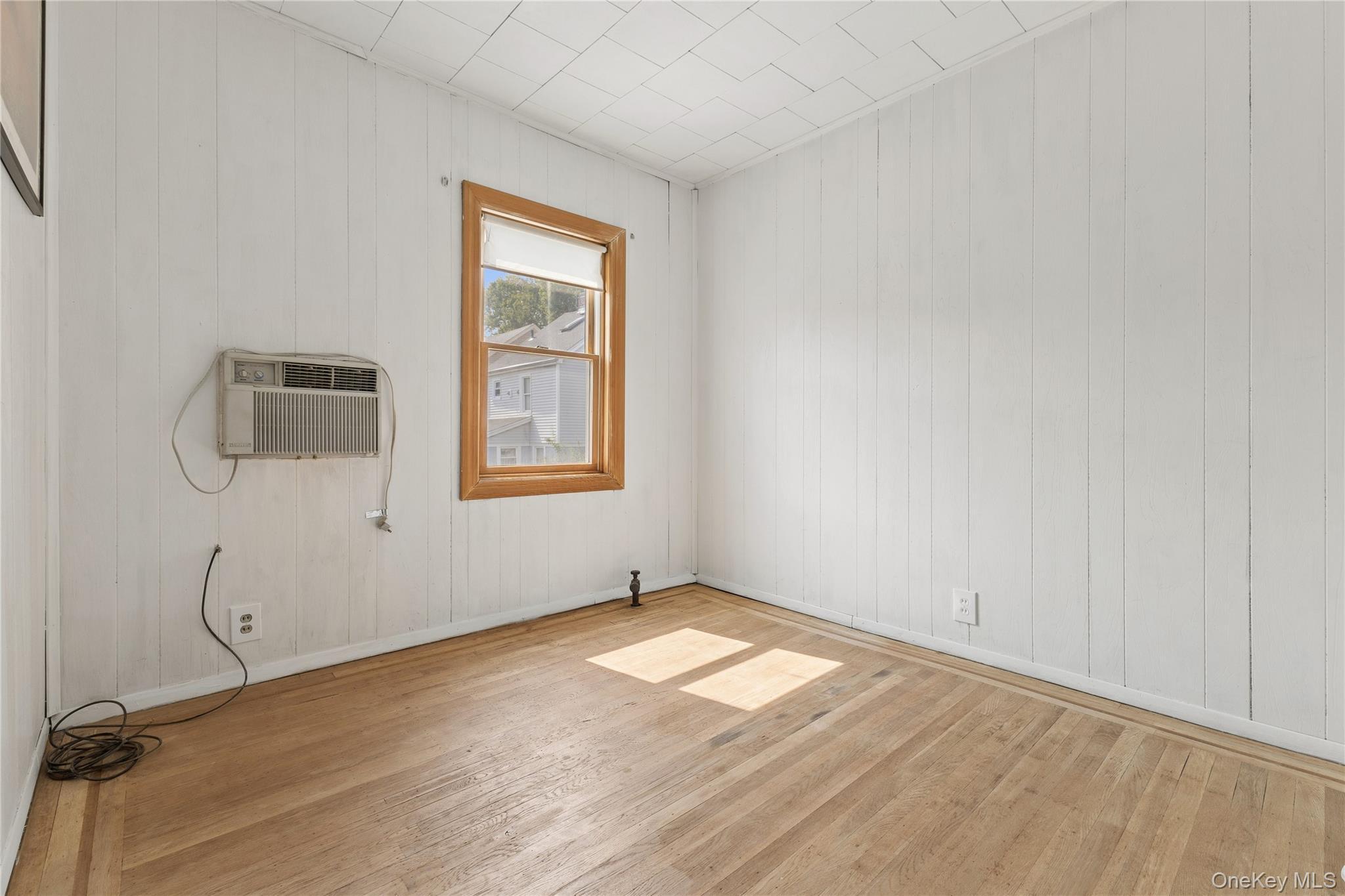 Single Family Jordan Street  Queens, NY 11358, MLS-1037228-20