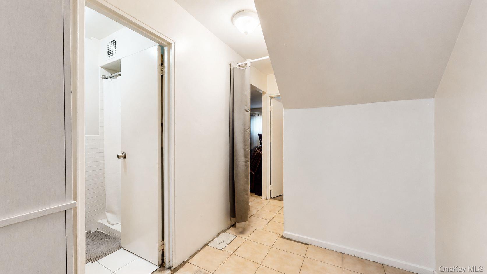 Single Family 71st Street Queens, NY 11370, MLS-1037233-10