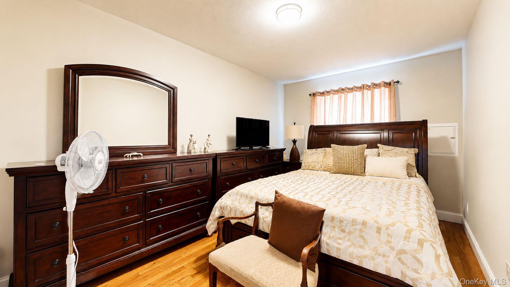 Single Family 71st Street Queens, NY 11370, MLS-1037233-18