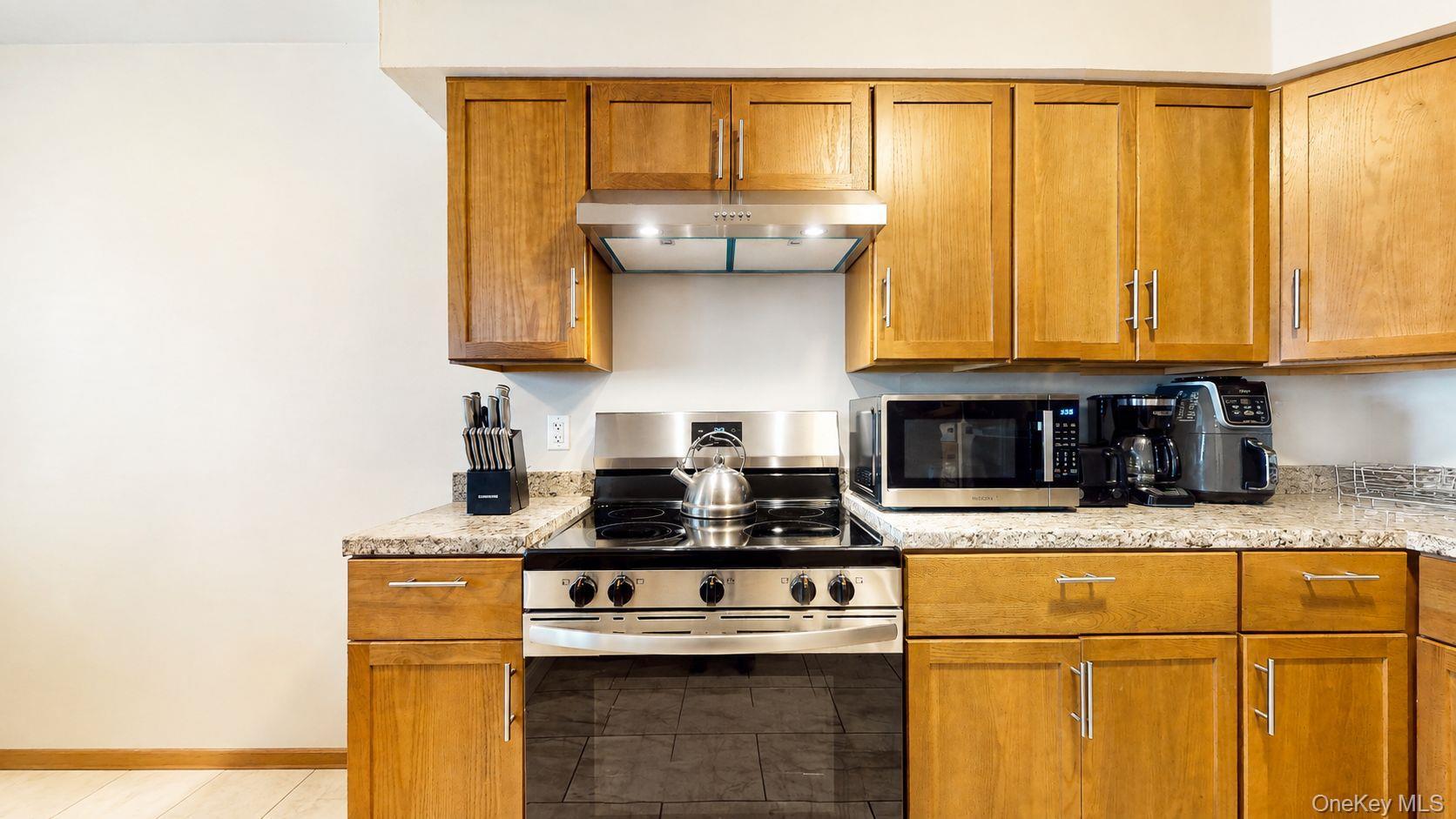 Single Family 71st Street Queens, NY 11370, MLS-1037233-19