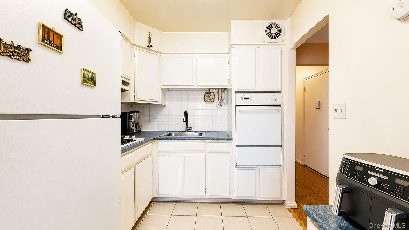Single Family 71st Street Queens, NY 11370, MLS-1037233-5