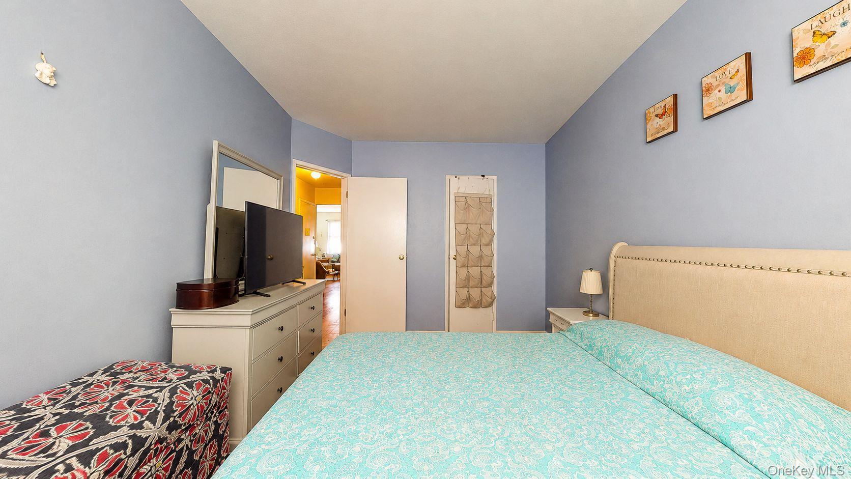 Single Family 71st Street Queens, NY 11370, MLS-1037233-9