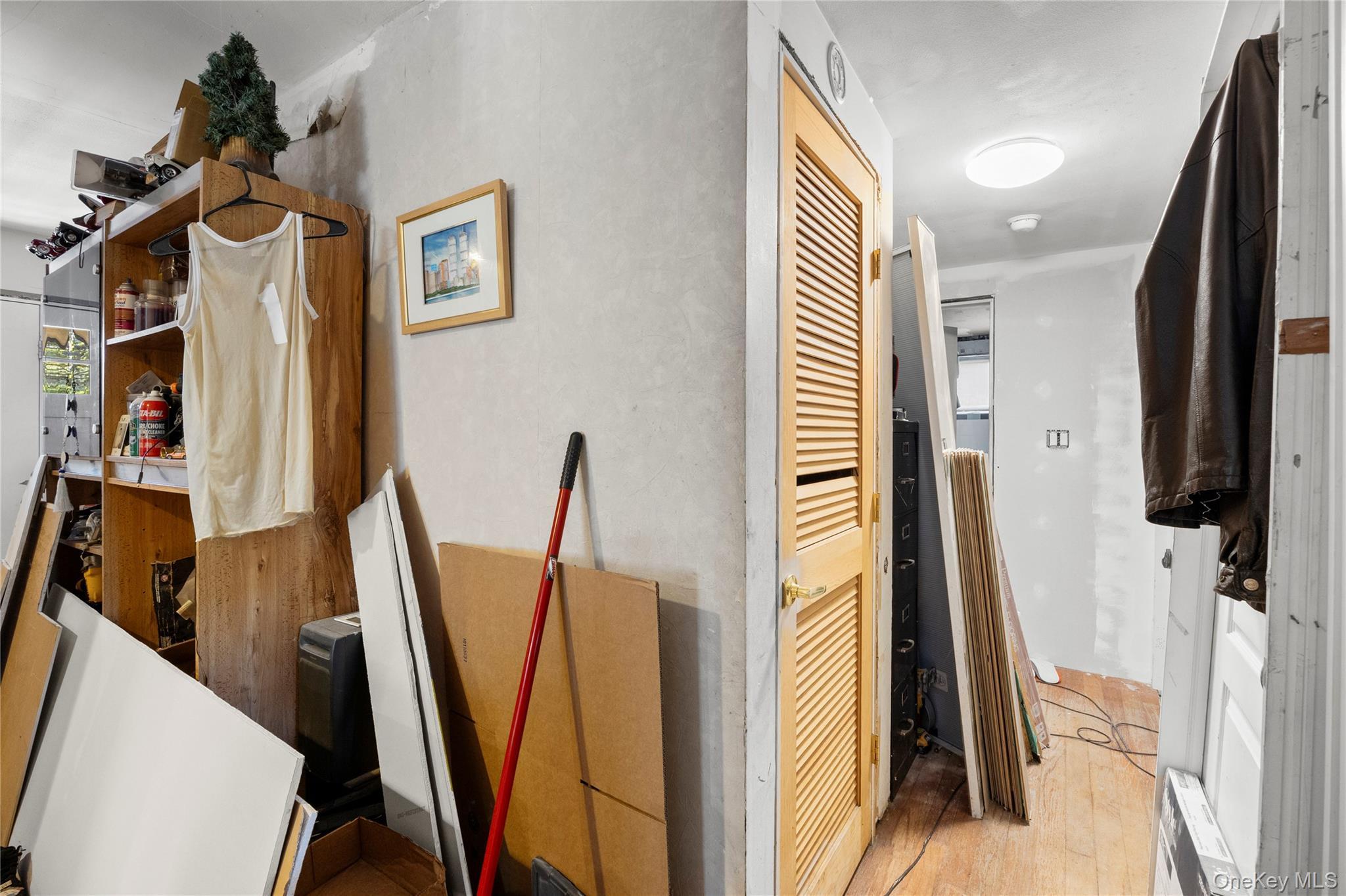 Single Family Gaton Lane  Suffolk County, NY 11727, MLS-1037234-32