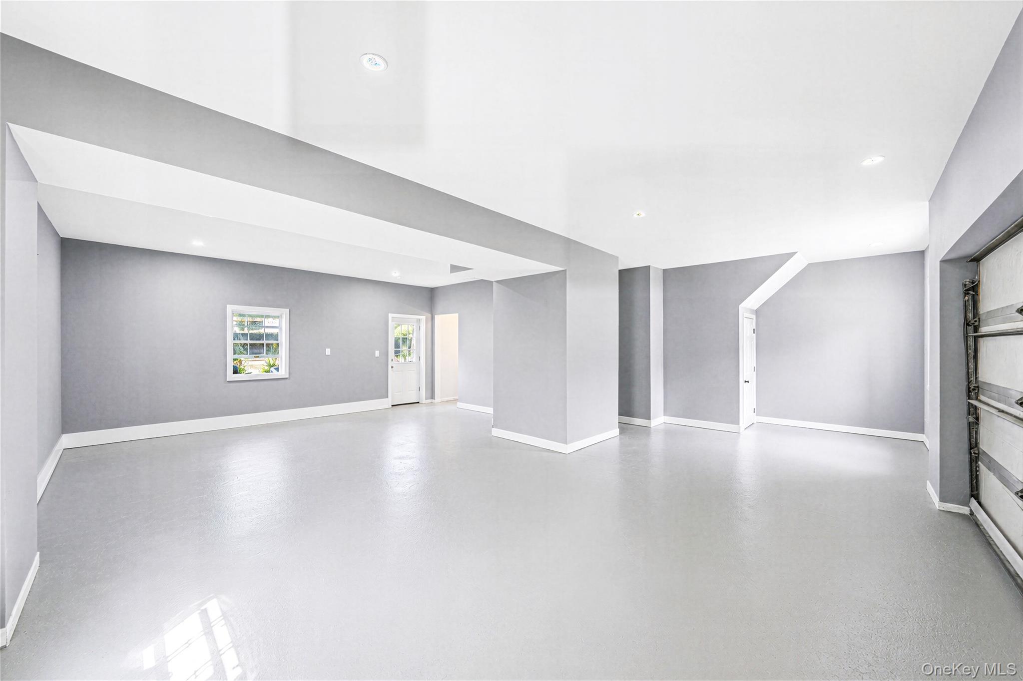 Single Family Sinclair Street Suffolk County, NY 11950, MLS-1037238-16