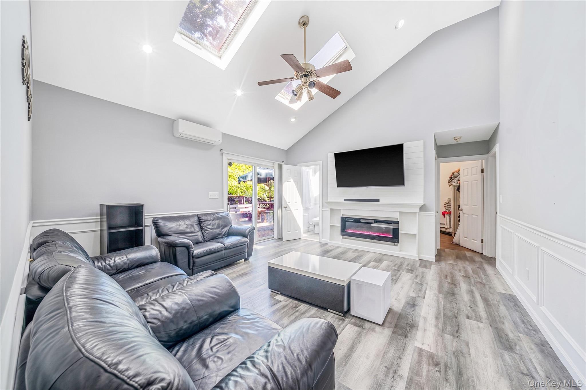 Single Family Sinclair Street Suffolk County, NY 11950, MLS-1037238-4