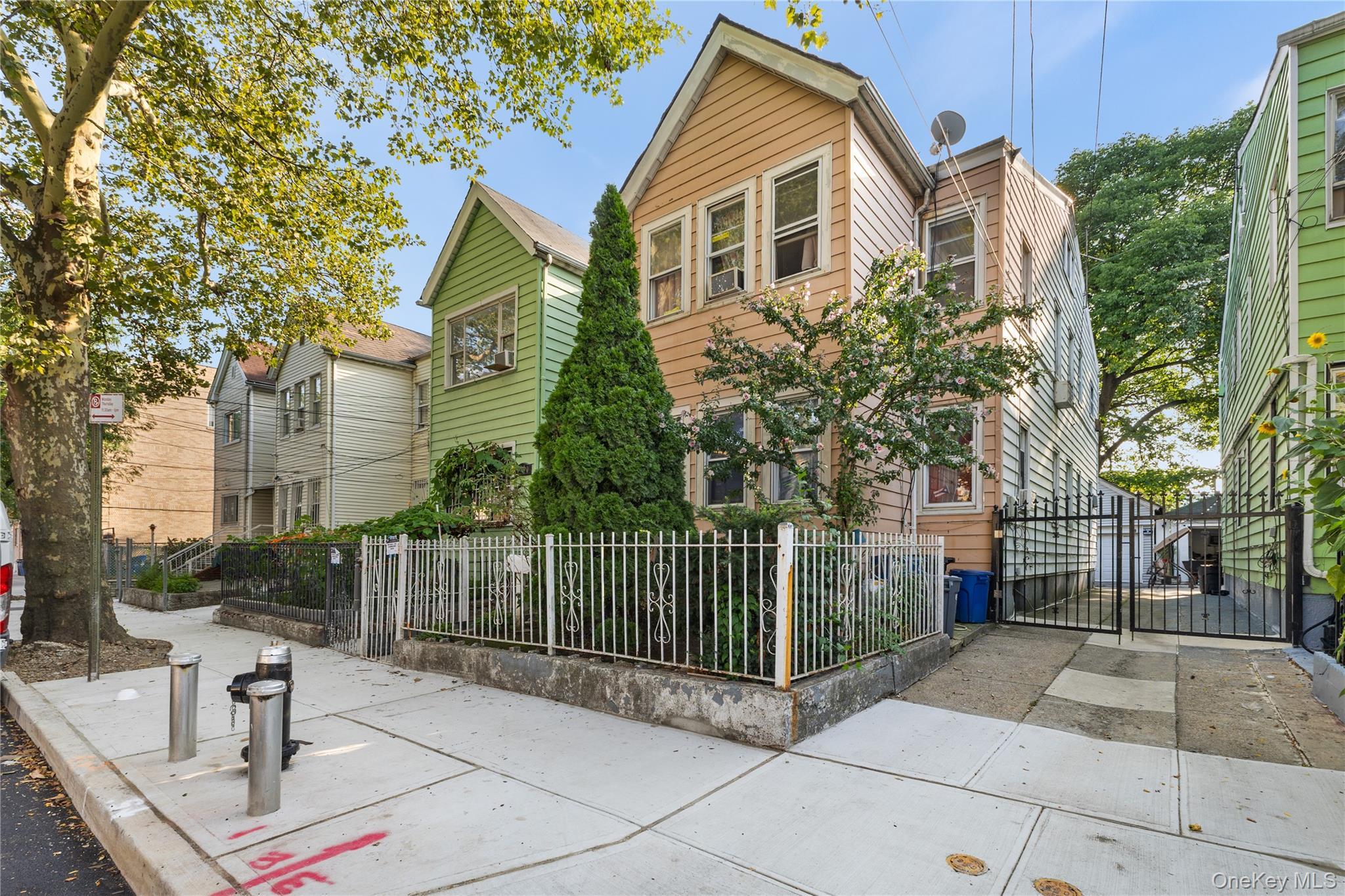 Single Family 180th Street  Queens, NY 11432, MLS-1037250-2