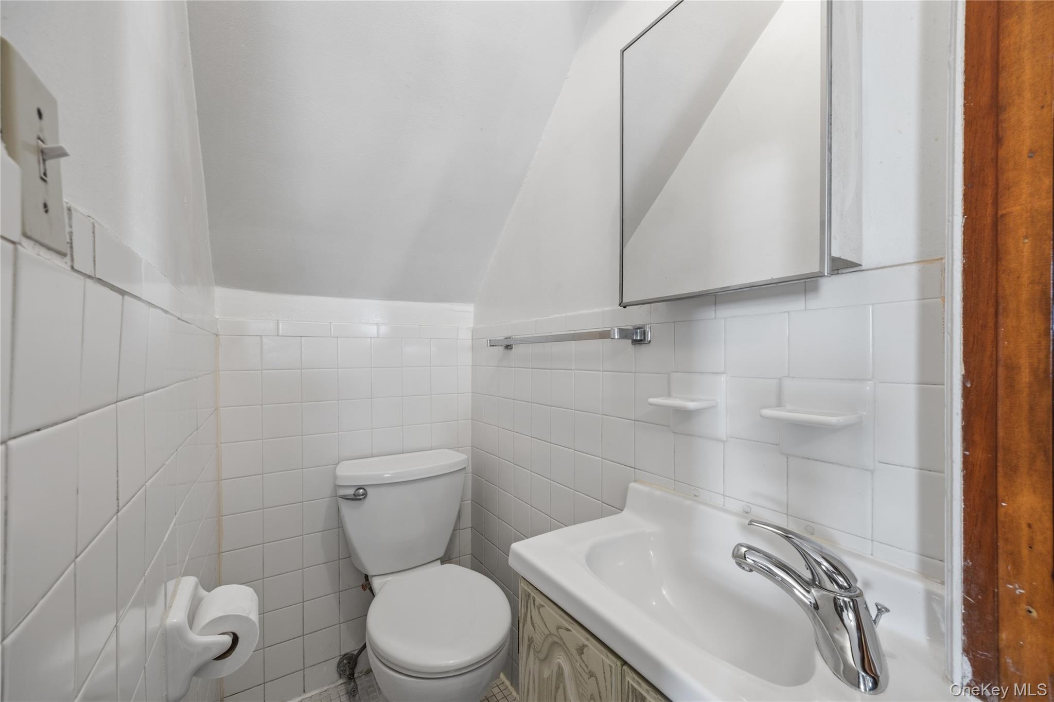 Single Family Lurting Avenue Bronx, NY 10461, MLS-1037251-16