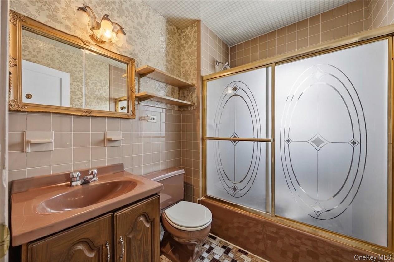 Single Family Lurting Avenue Bronx, NY 10461, MLS-1037251-22