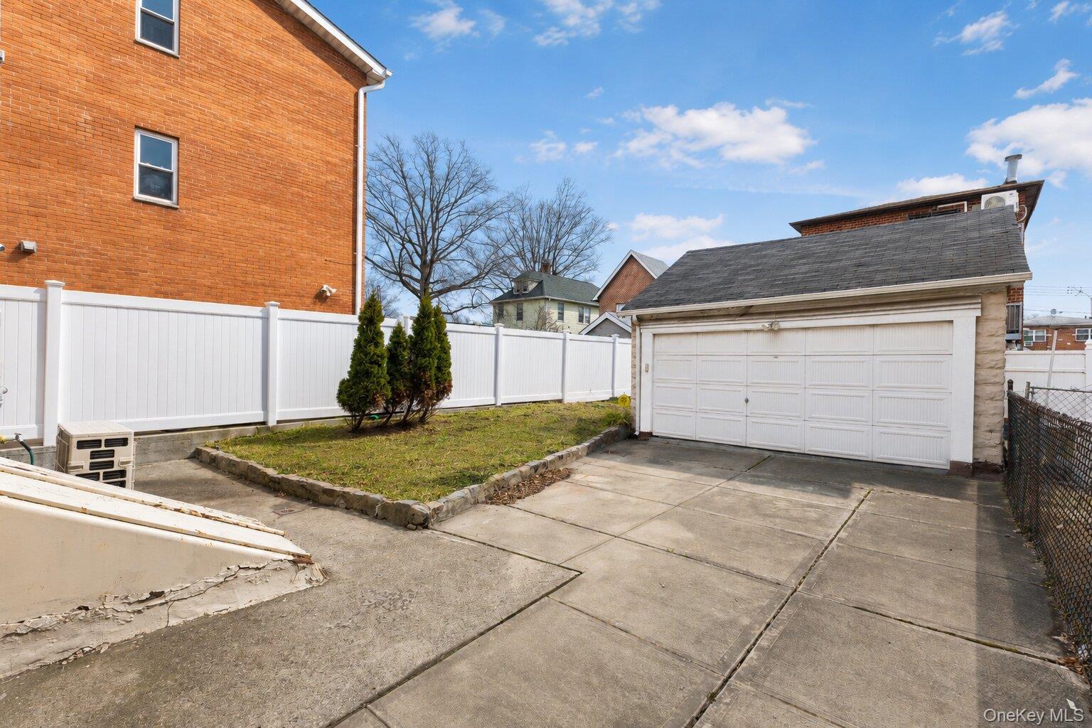 Single Family 165th Street Queens, NY 11365, MLS-1037270-4