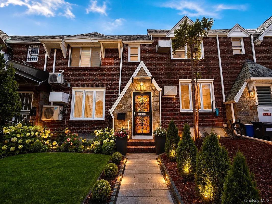Single Family 85th Drive  Queens, NY 11435, MLS-1037287-16