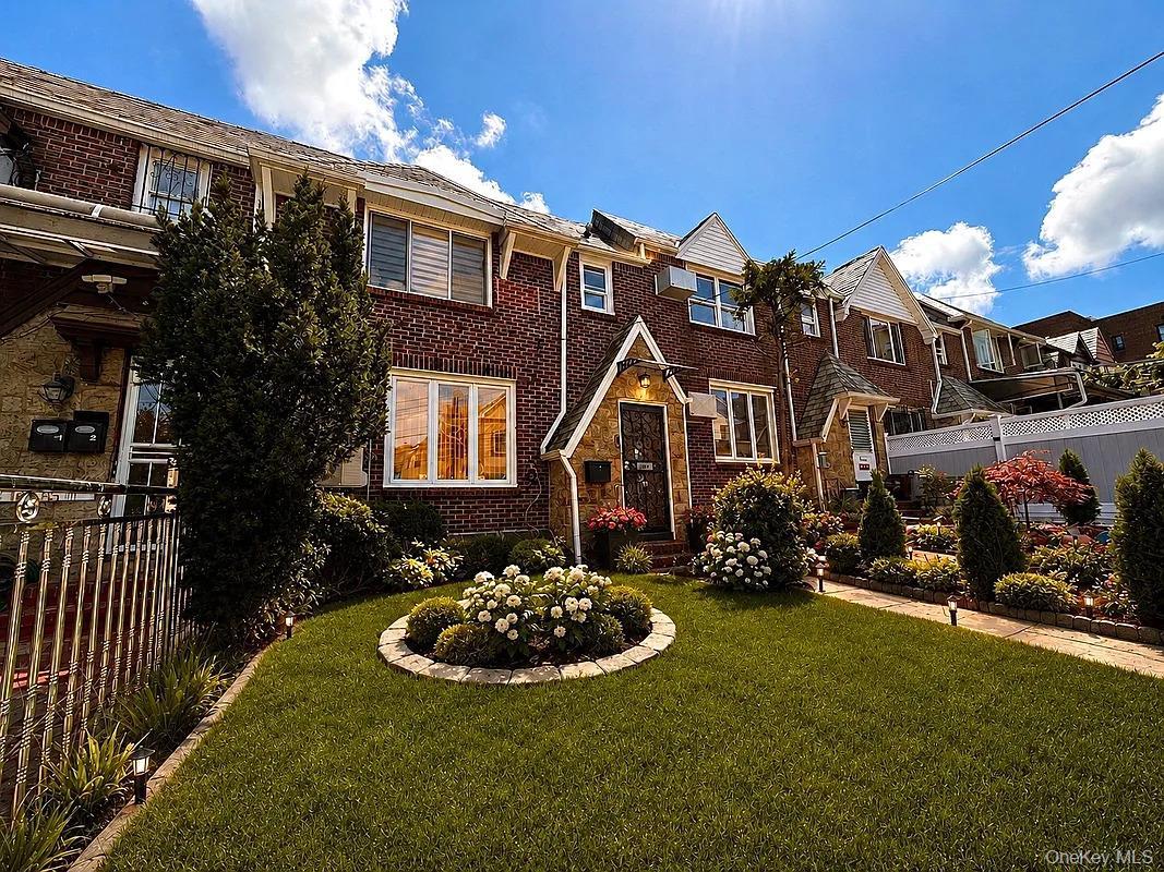 Single Family 85th Drive Queens, NY 11435, MLS-1037287-2