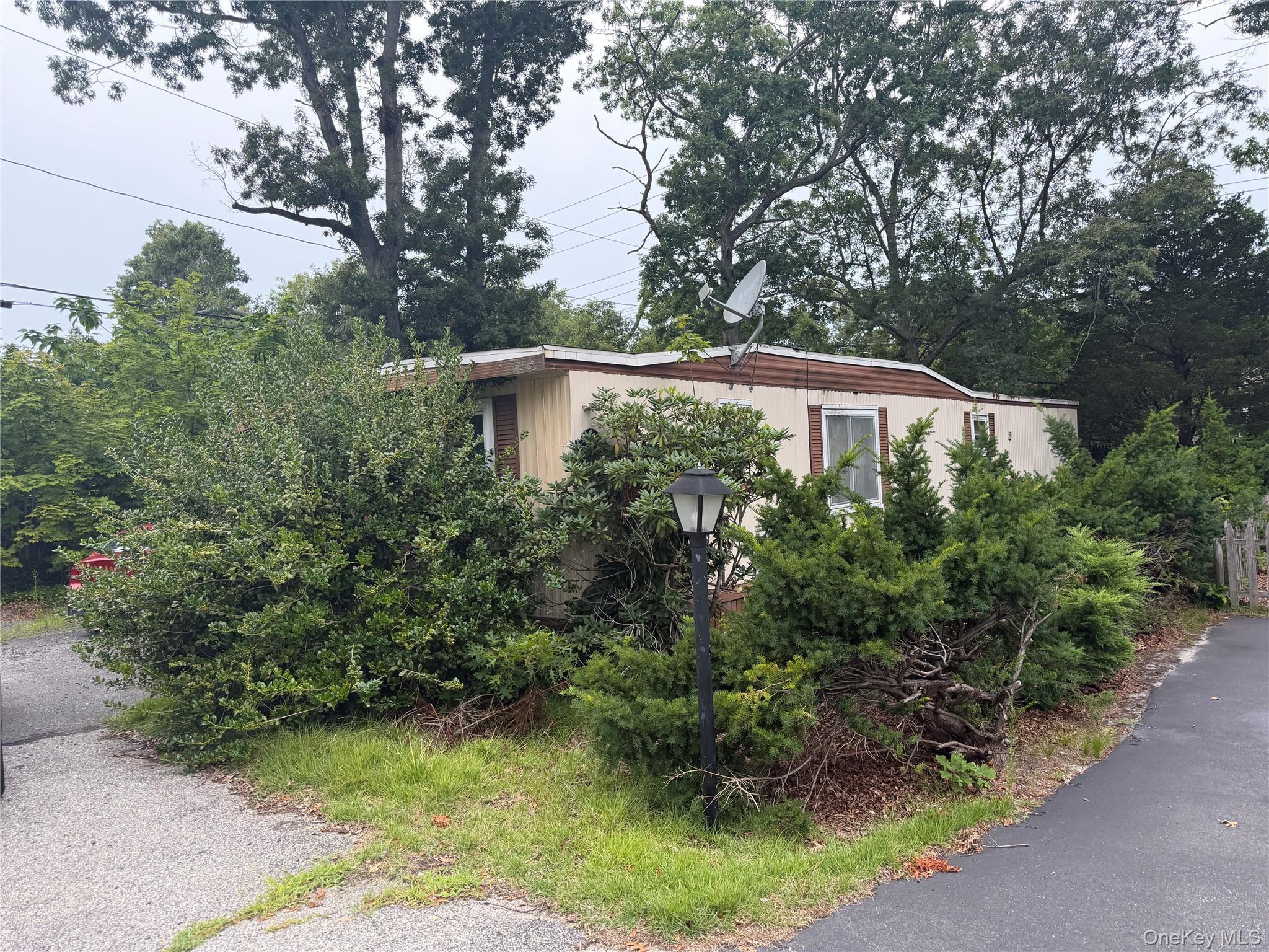 Single Family Periwinkle Drive Suffolk County, NY 11716, MLS-1037332-2