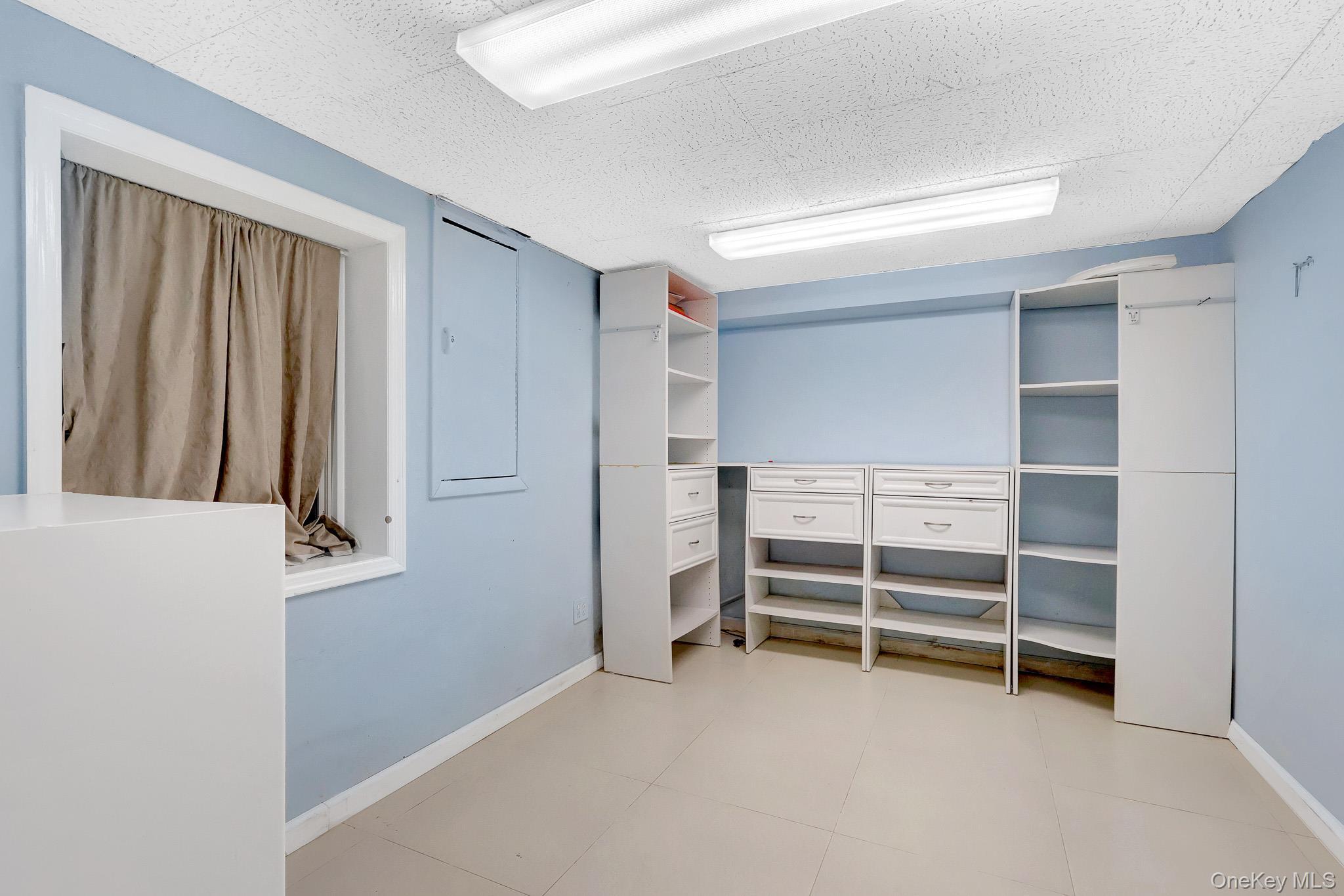 Single Family Stony Brook Road Suffolk County, NY 11790, MLS-1037339-24