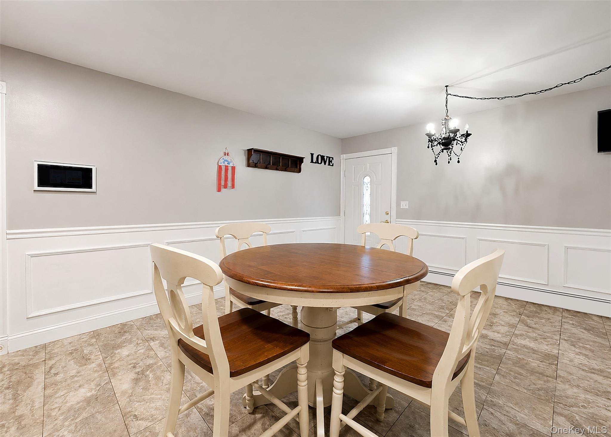Single Family Avenue B Suffolk County, NY 11741, MLS-1037343-10
