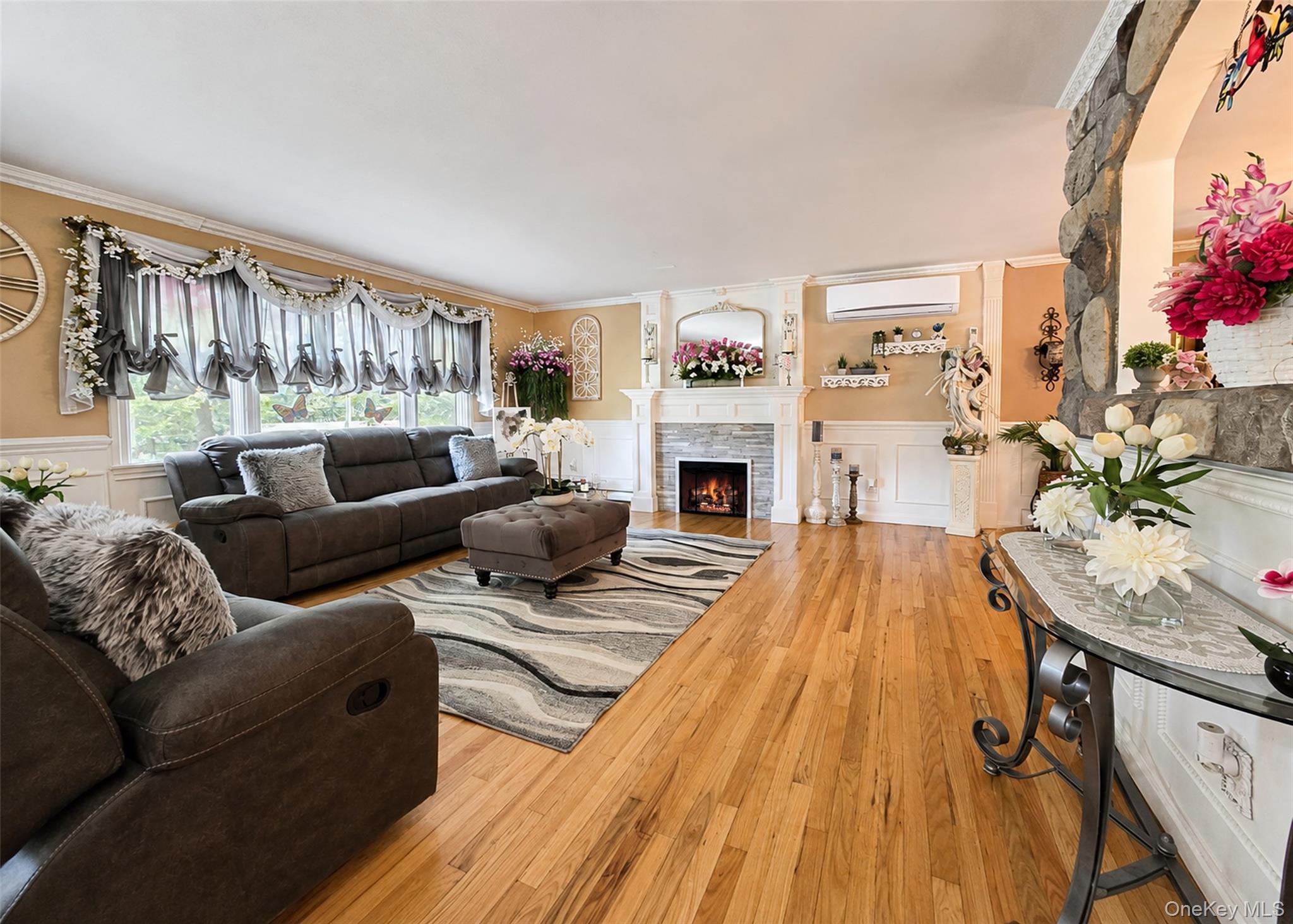 Single Family Avenue B Suffolk County, NY 11741, MLS-1037343-17
