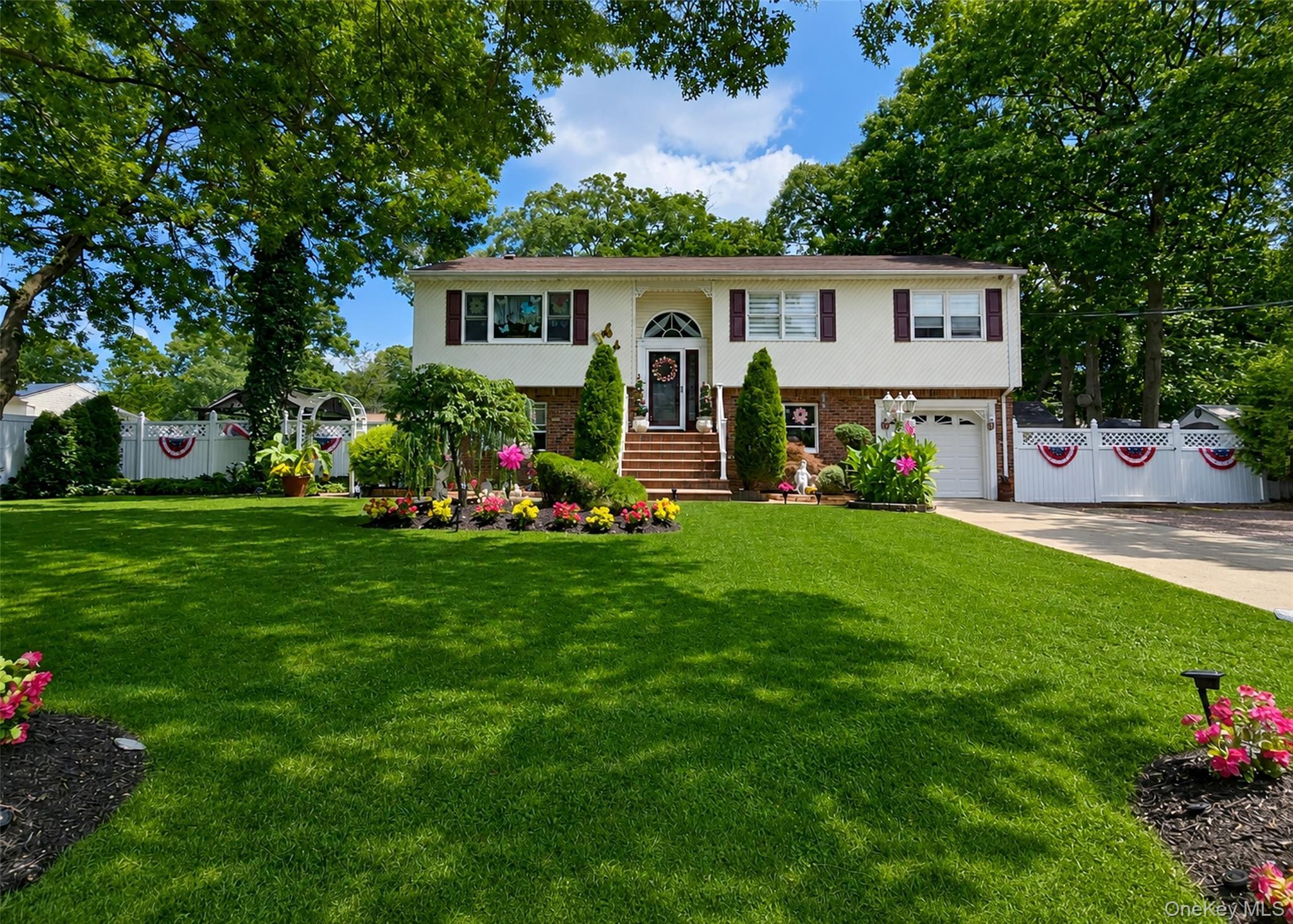 Single Family Avenue B Suffolk County, NY 11741, MLS-1037343-2