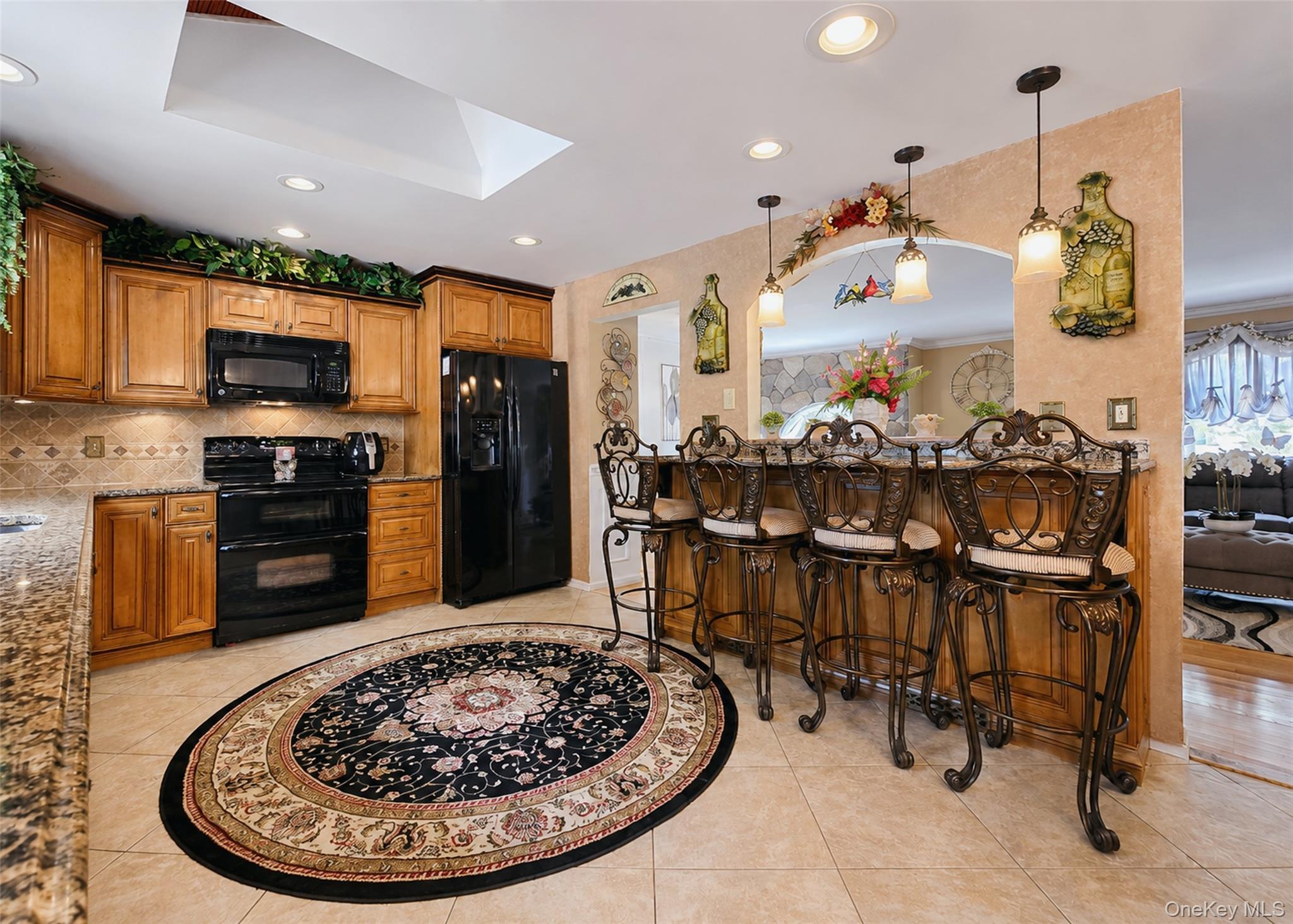 Single Family Avenue B Suffolk County, NY 11741, MLS-1037343-6