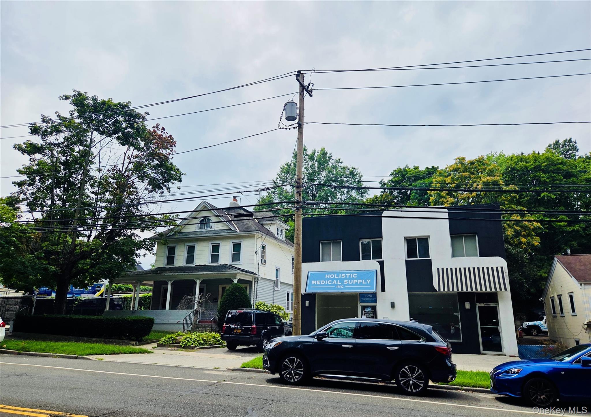 Single Family Port Washington Boulevard Nassau County, NY 11050, MLS-1037358-2