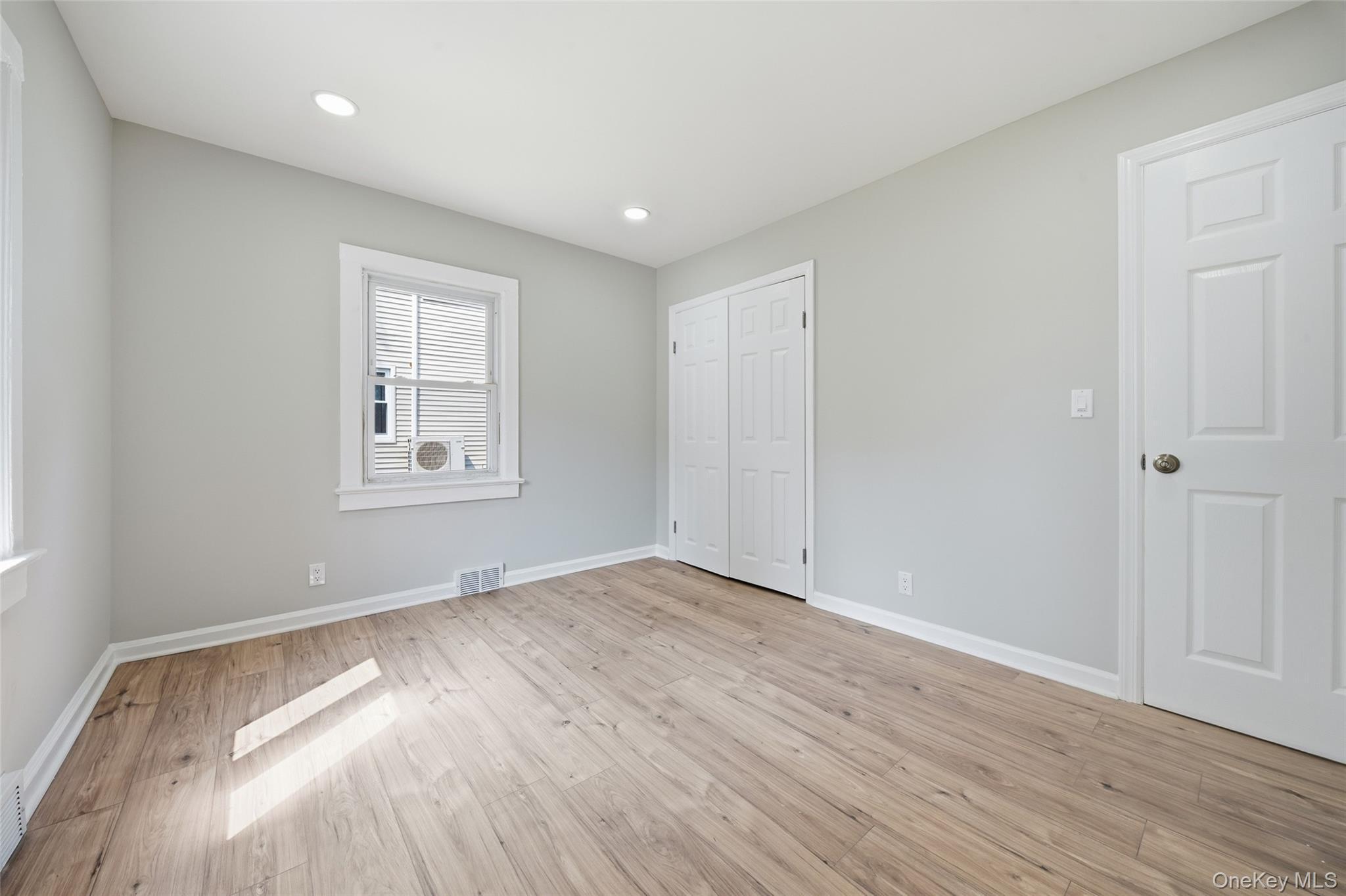 Single Family Independence Avenue  Suffolk County, NY 11702, MLS-1037366-12