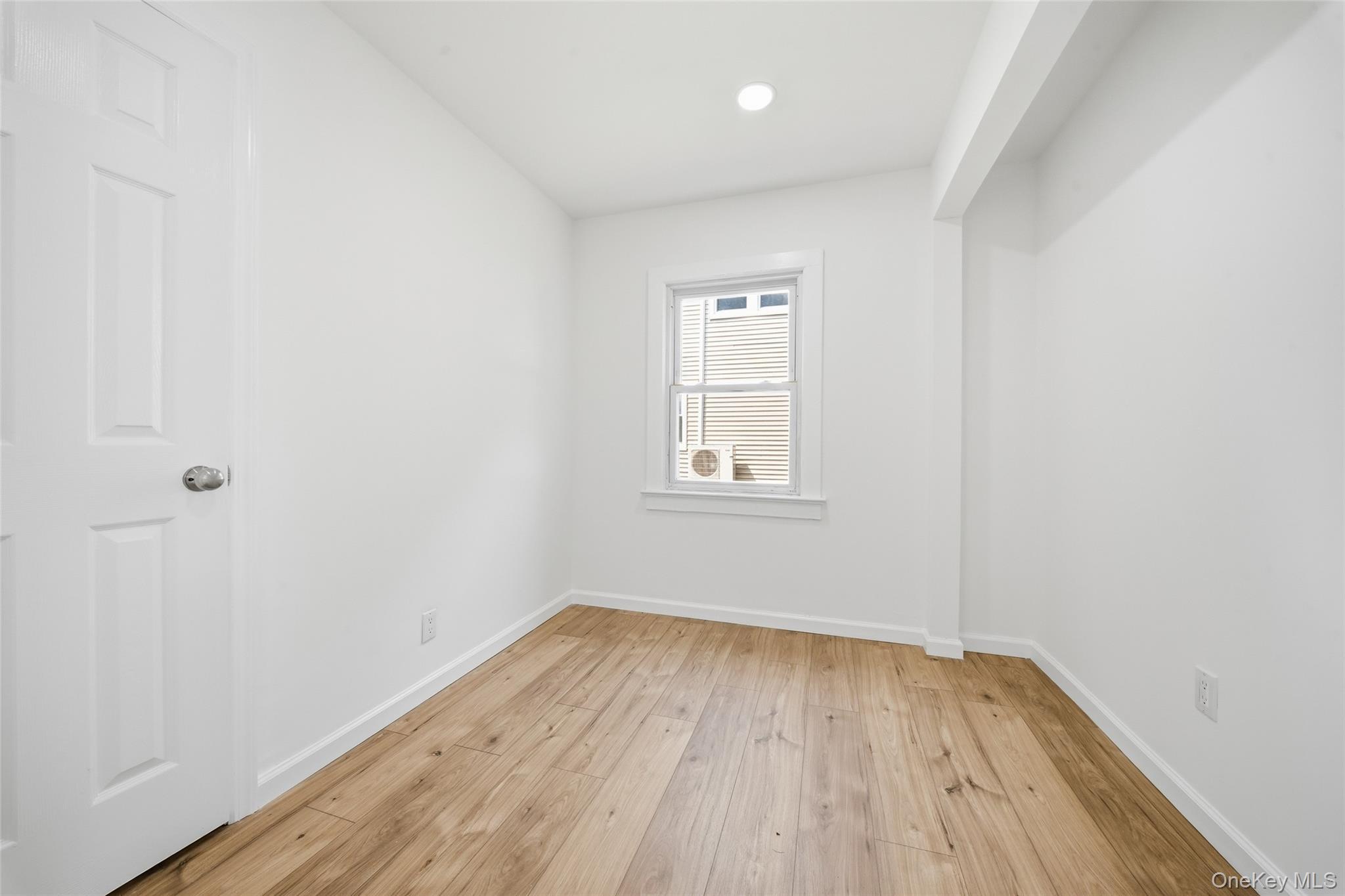 Single Family Independence Avenue  Suffolk County, NY 11702, MLS-1037366-14