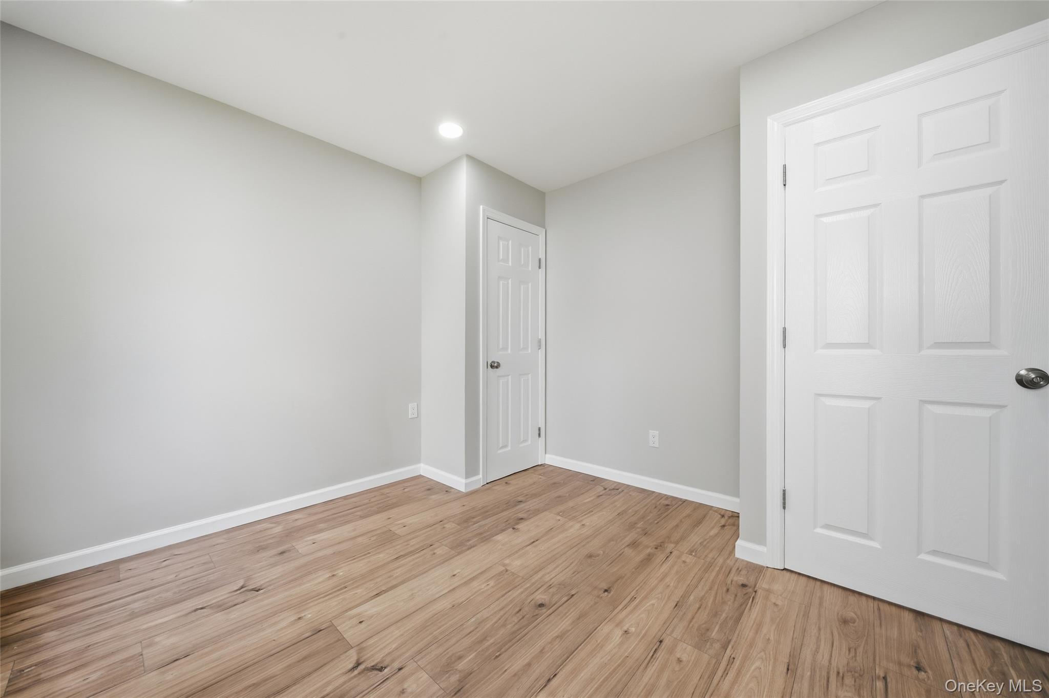 Single Family Independence Avenue  Suffolk County, NY 11702, MLS-1037366-15