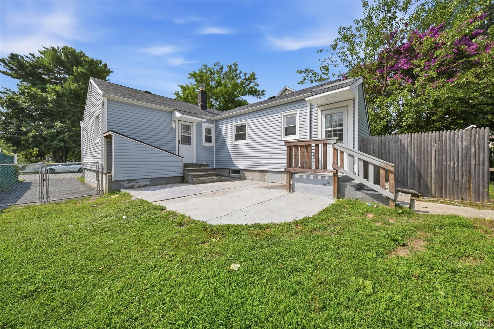 Single Family Independence Avenue  Suffolk County, NY 11702, MLS-1037366-23
