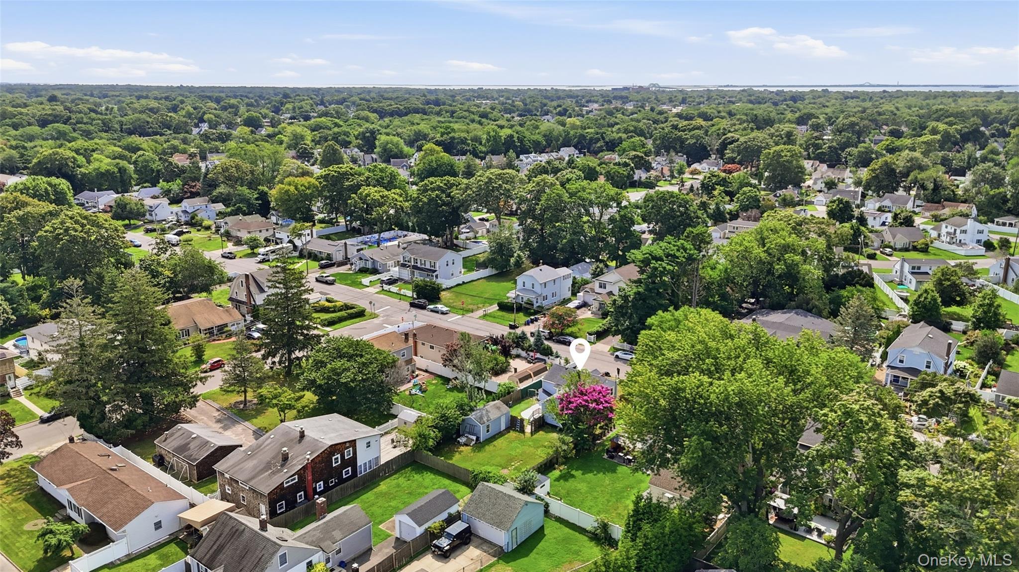 Single Family Independence Avenue  Suffolk County, NY 11702, MLS-1037366-28