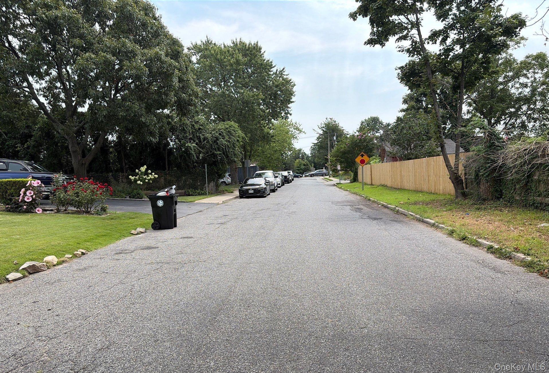 Single Family Chapman Place  Suffolk County, NY 11706, MLS-1037368-3