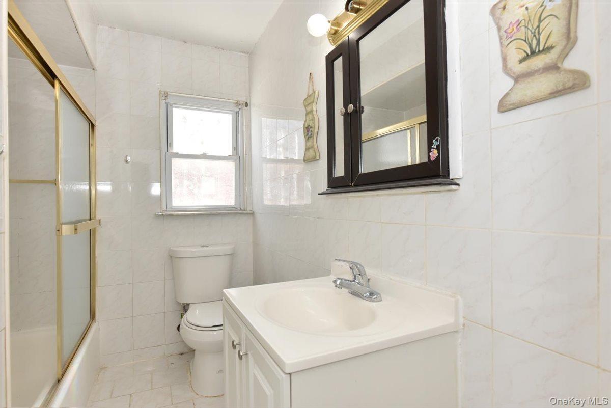 Single Family Winchester Boulevard Queens, NY 11427, MLS-1037371-14