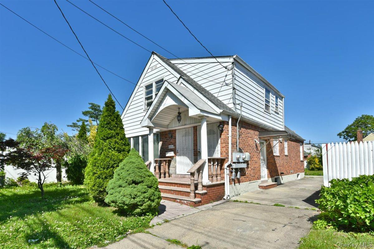 Single Family Winchester Boulevard  Queens, NY 11427, MLS-1037371-38