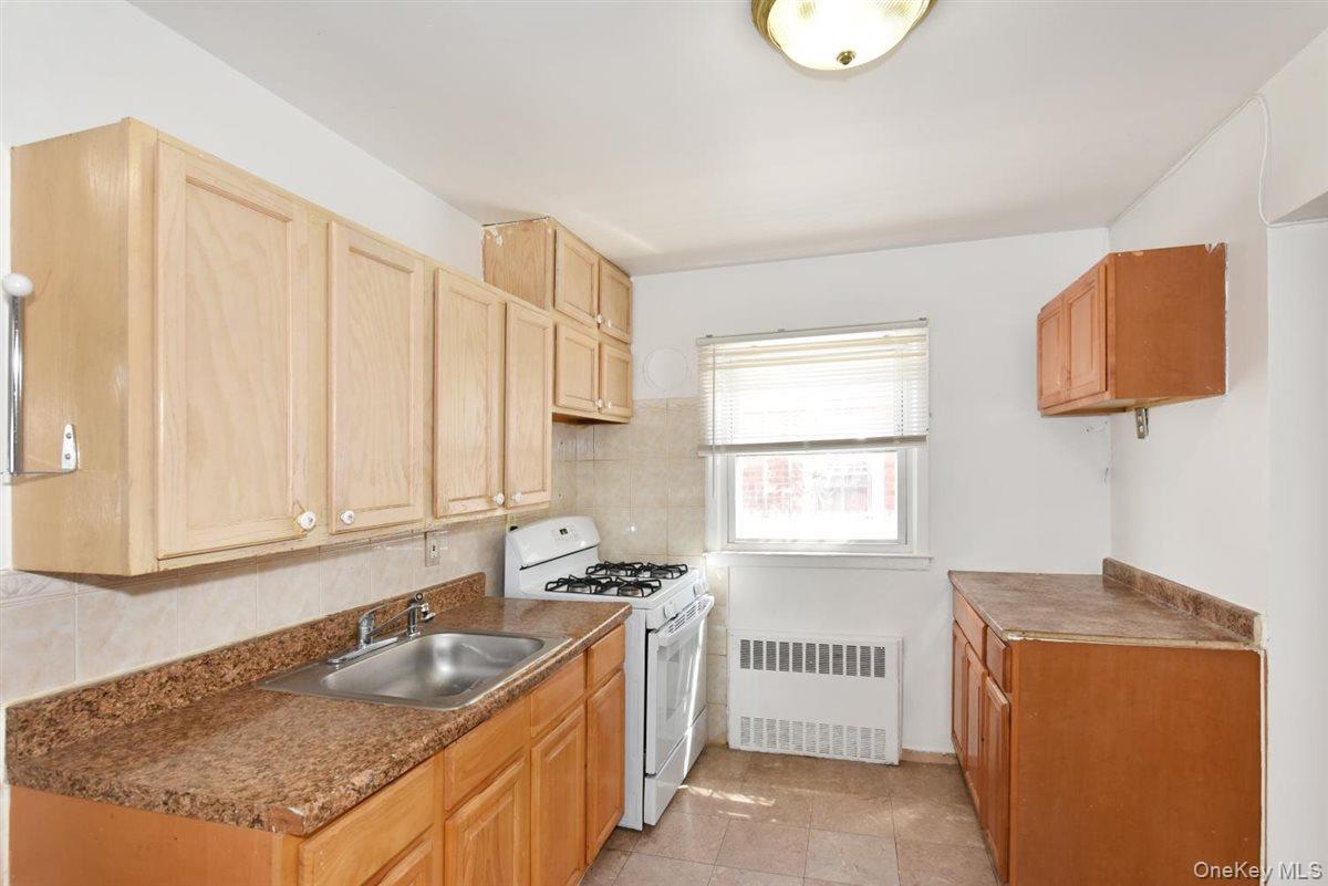 Single Family Winchester Boulevard Queens, NY 11427, MLS-1037371-9
