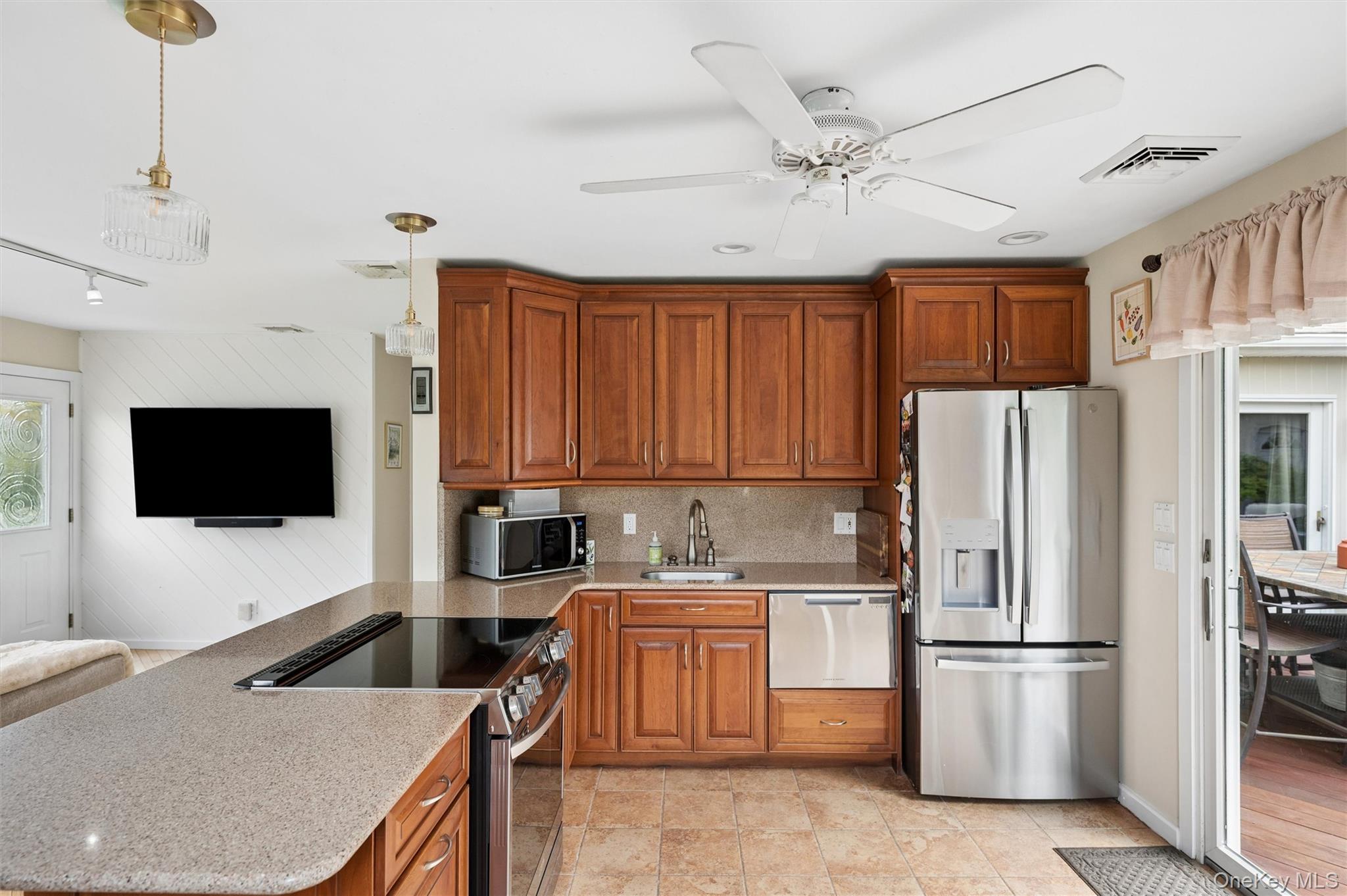 Single Family Bay Street Suffolk County, NY 11934, MLS-1037378-5