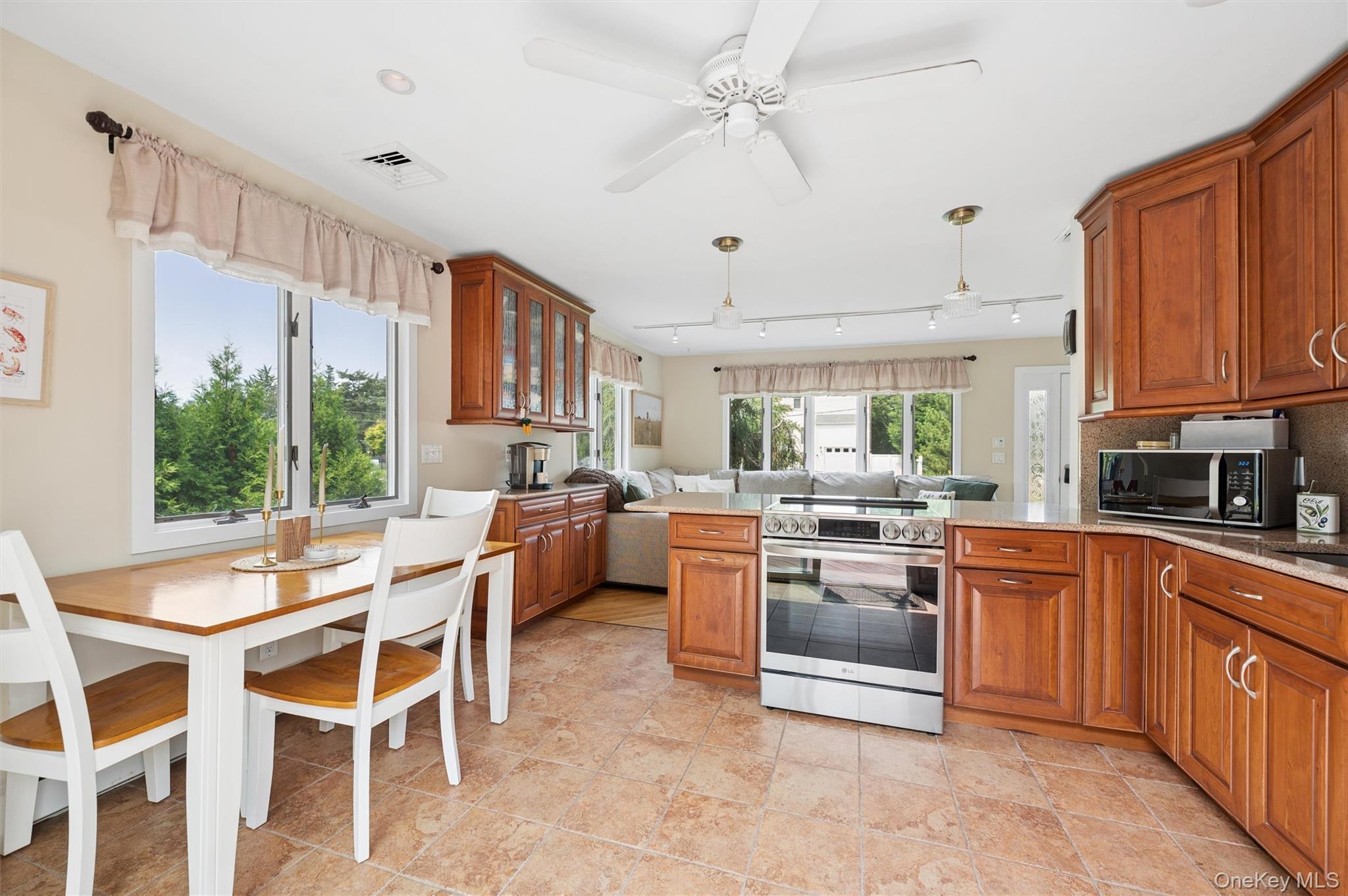 Single Family Bay Street Suffolk County, NY 11934, MLS-1037378-8