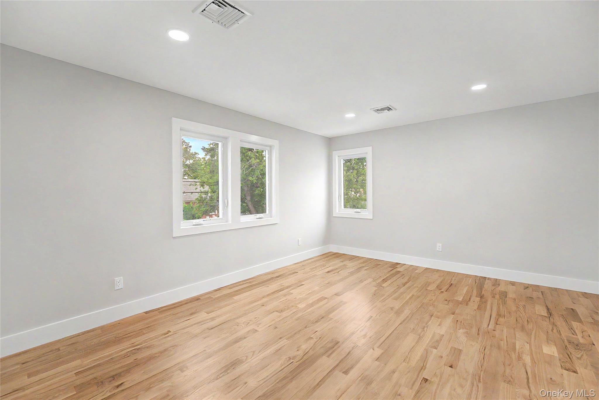 Single Family Moore Street Nassau County, NY 11040, MLS-1037390-26