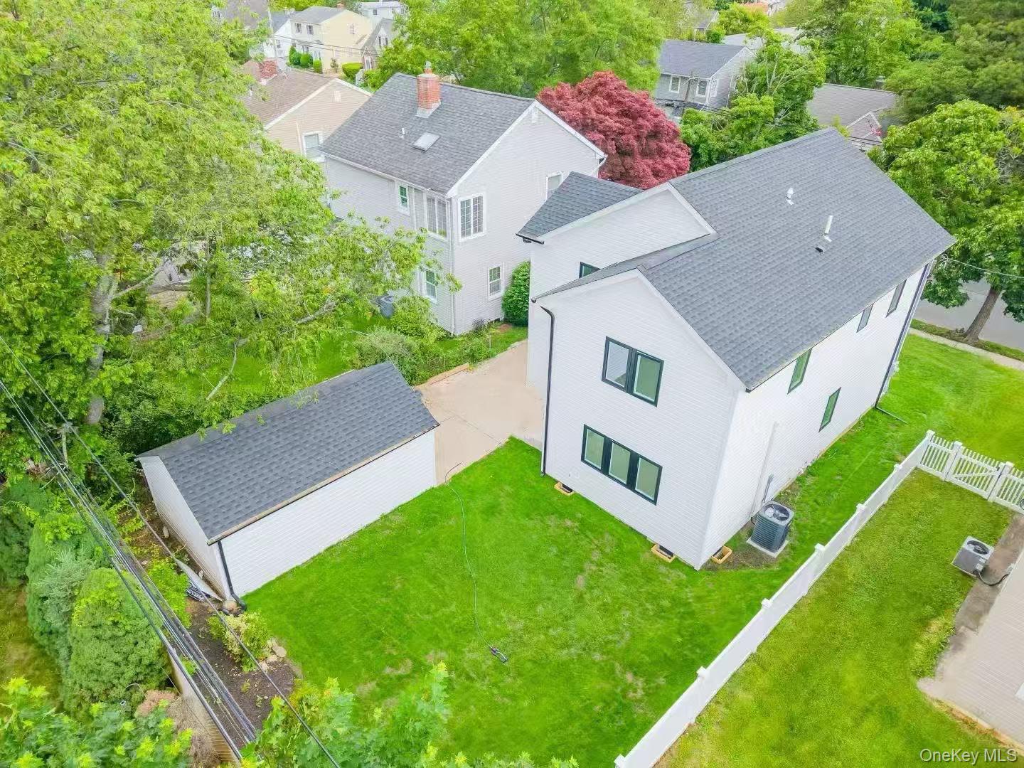 Single Family Moore Street Nassau County, NY 11040, MLS-1037390-5