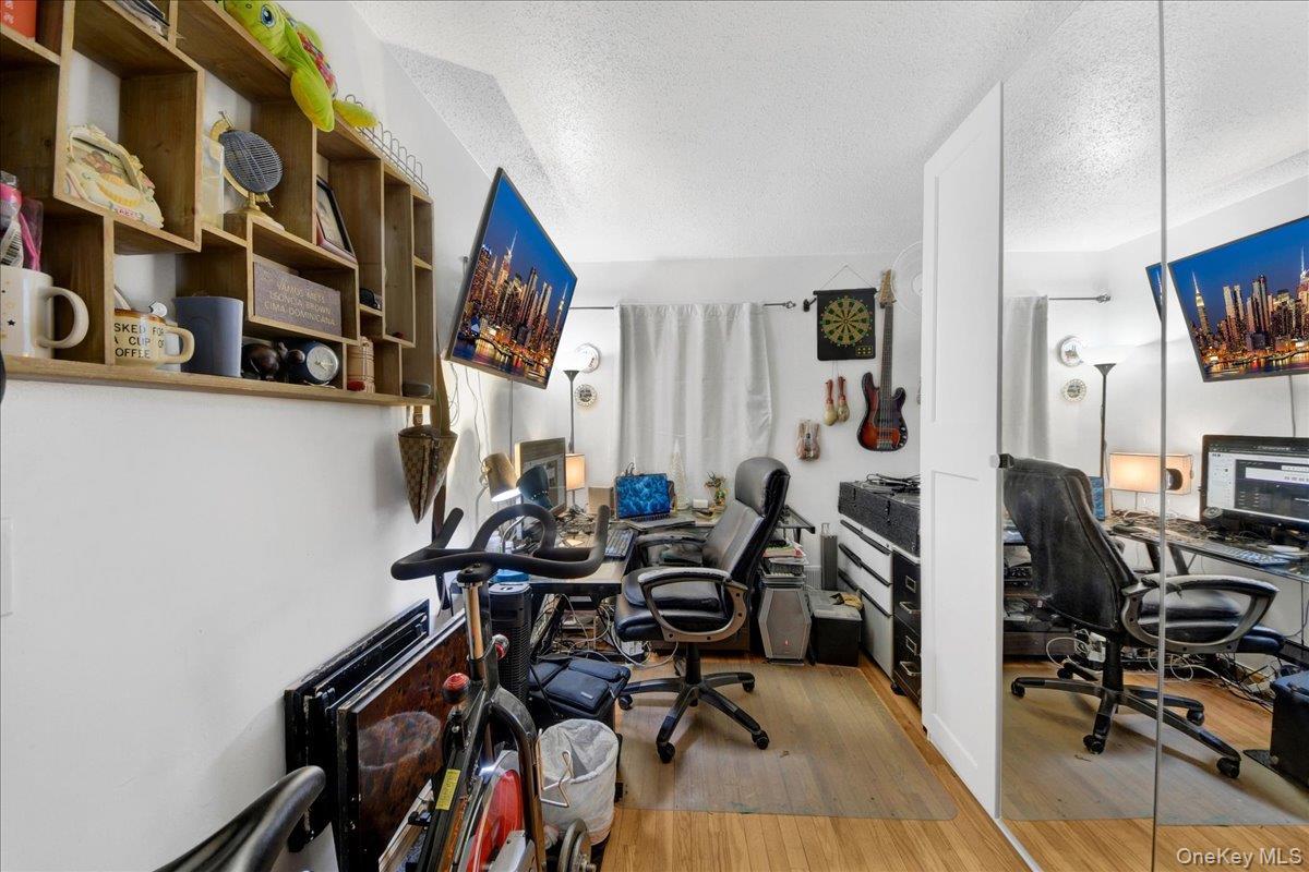 Single Family Cicero Avenue Bronx, NY 10473, MLS-1037430-13