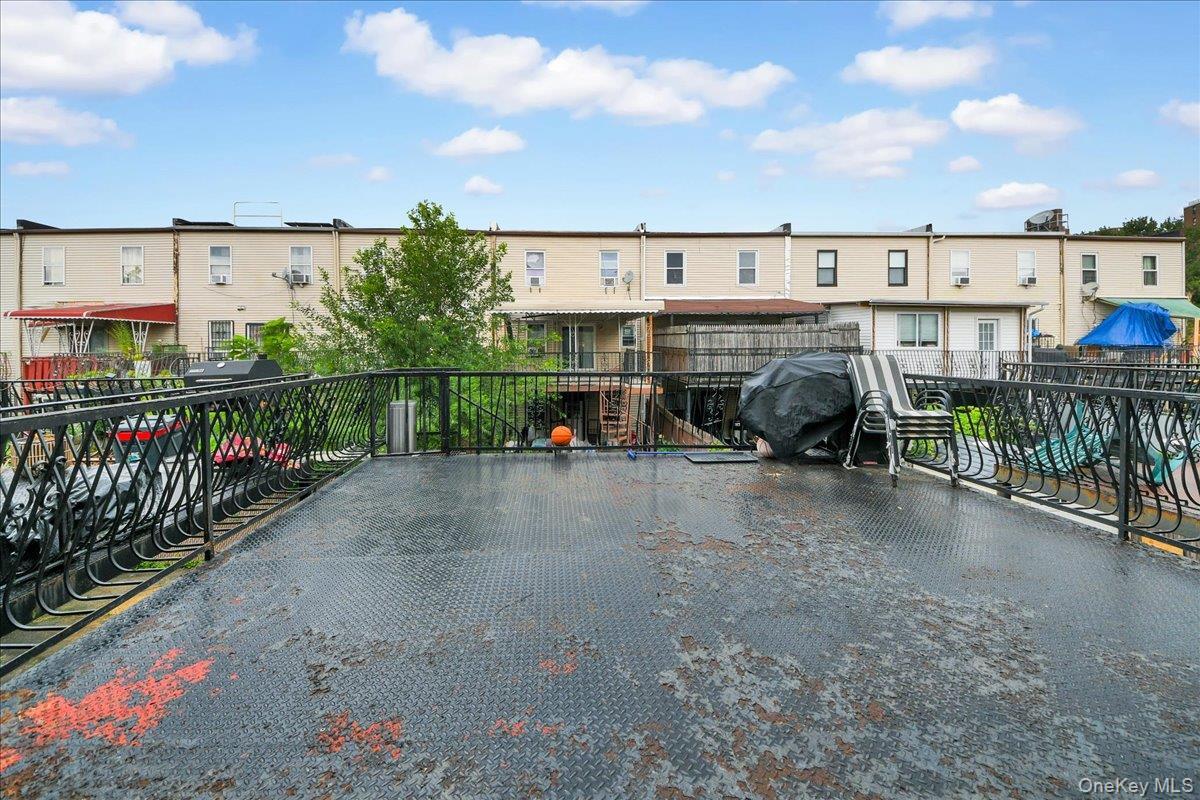 Single Family Cicero Avenue Bronx, NY 10473, MLS-1037430-15