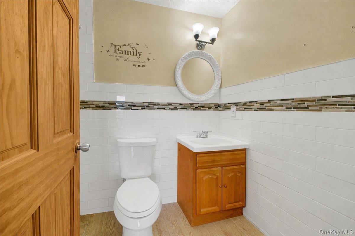 Single Family Cicero Avenue Bronx, NY 10473, MLS-1037430-25